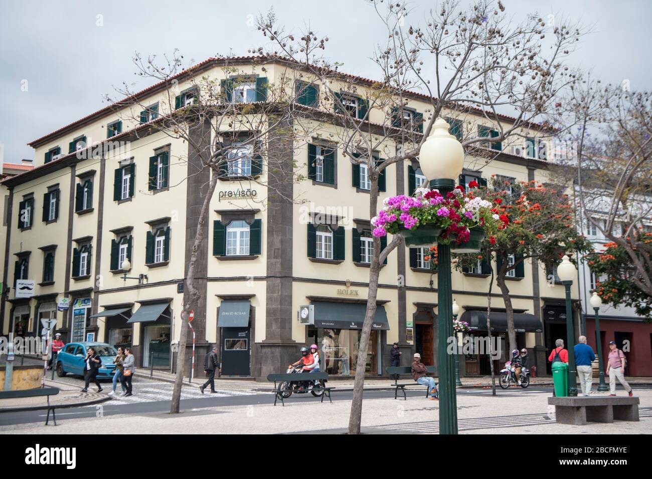 Die avenida Arriaga im Stadtzentrum von Funchal auf der Insel Madeira in Portugal. Portugal, Madeira, April 2018 Stockfoto