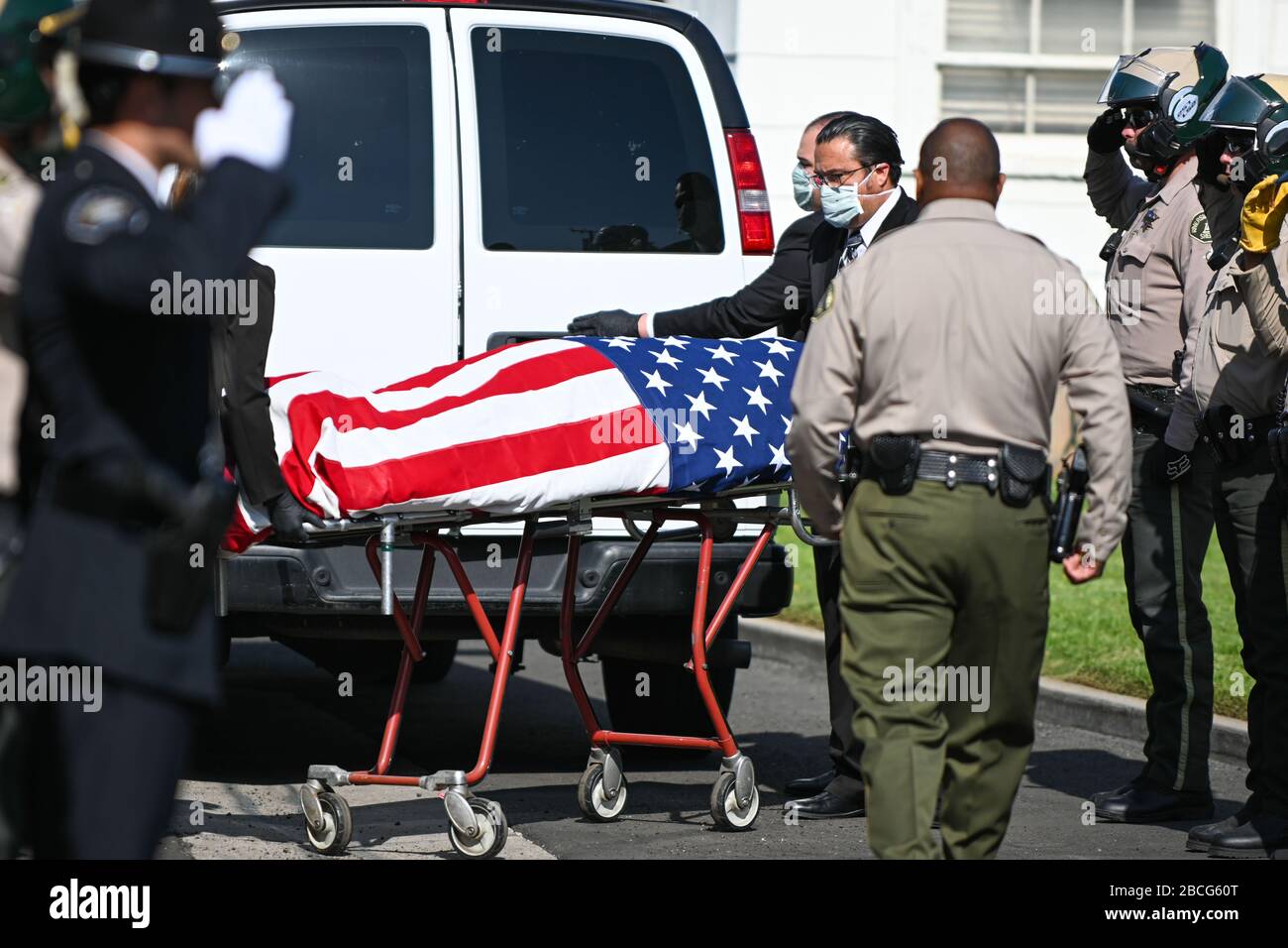 Riverside, Kalifornien, USA. April 2020. Die Beamten der Riverside