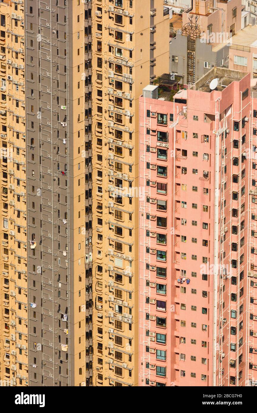 Hongkong, China. Wolkenkratzerwohnungen. Städtische Dichte. Stockfoto