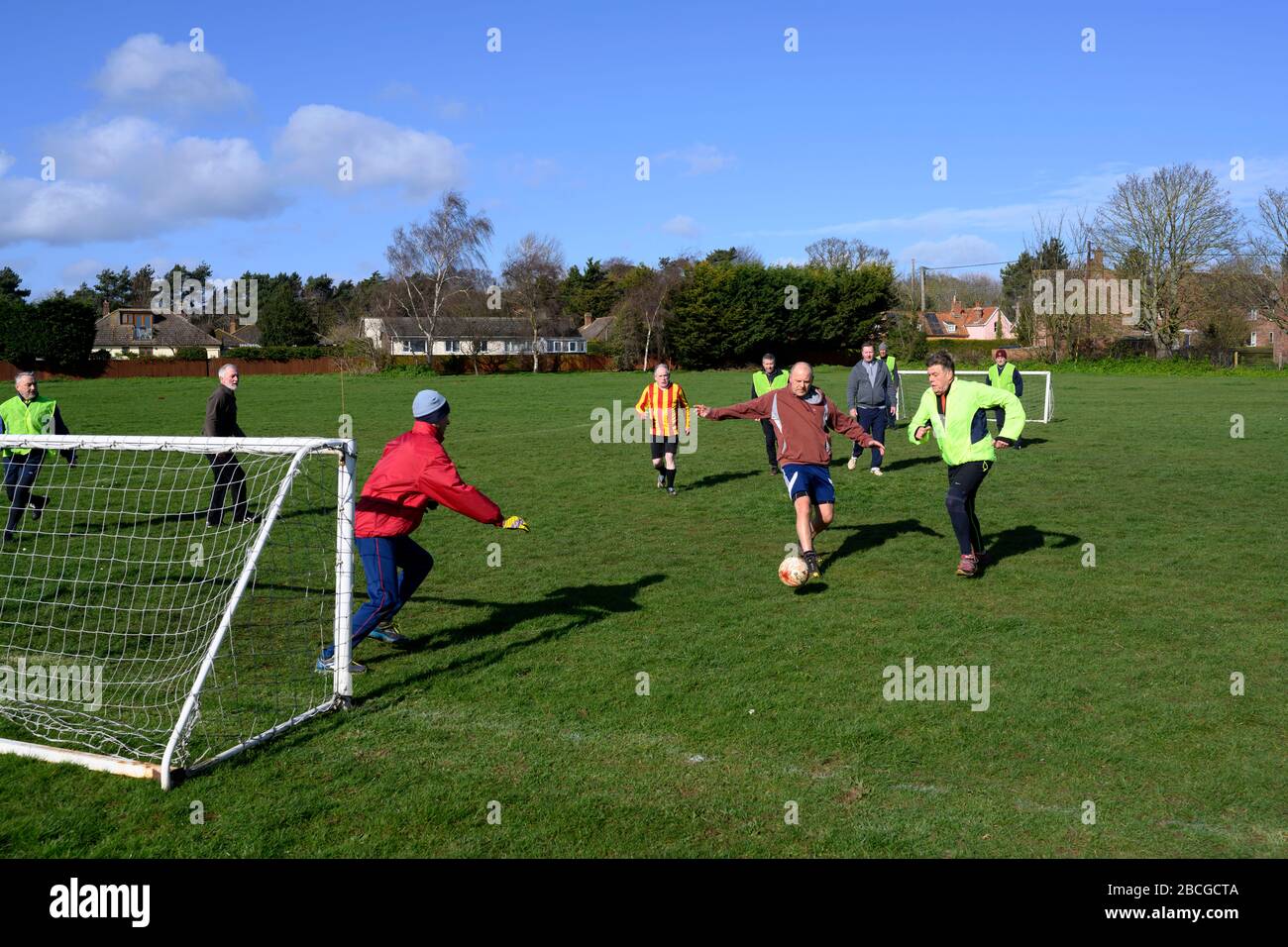 Walking Football, Alderton, Suffolk, England. Stockfoto