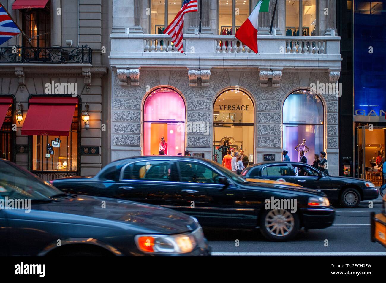 Showcase Versace Store an der Fifth Avenue in Manhattan New York USA. Stockfoto