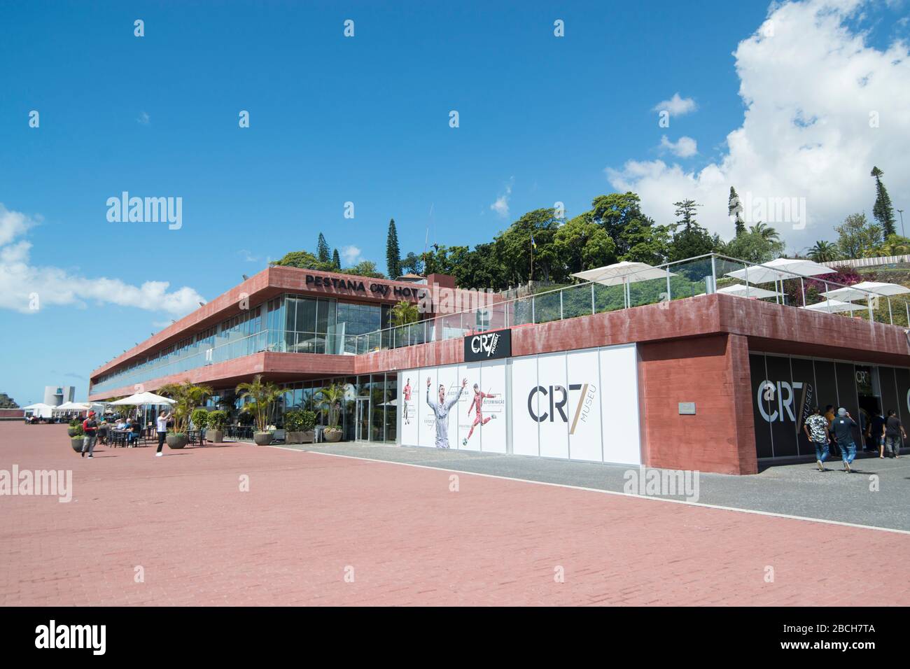 Das Pestana Hotel CR7 und das CR7 Museum des Fußballspielers Cristiano Ronaldo von Portugal in der Stadt Funchal auf der Insel Madeira von Portugal. Portu Stockfoto