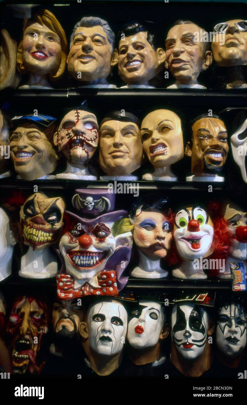 Halloween Masken im Laden am Hollywood Blvd. Ca. 1990er Jahre Stockfoto