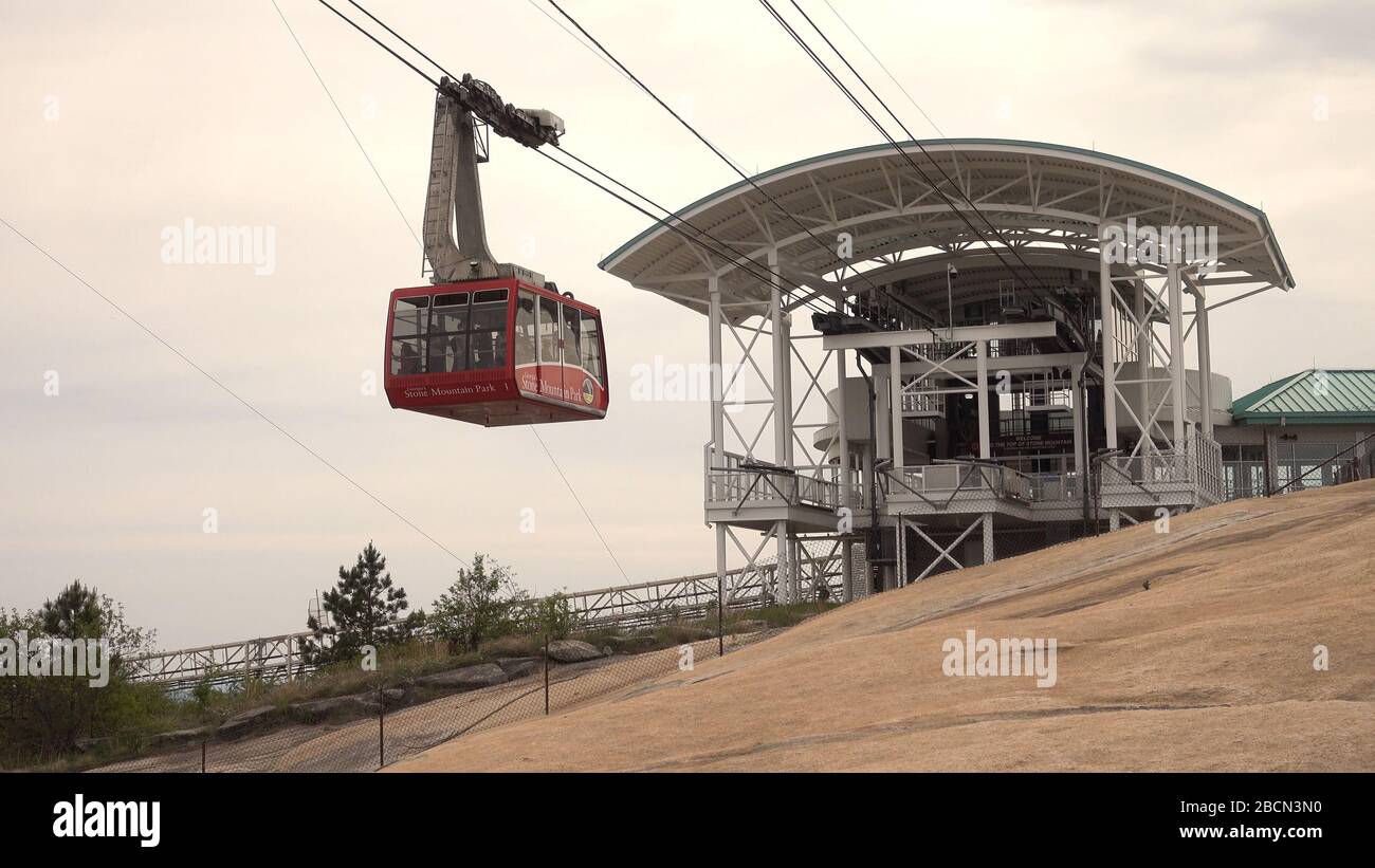 Summit skyroway im Stone Mountain National Park - ATLANTA, USA - 20. APRIL 2016 Stockfoto