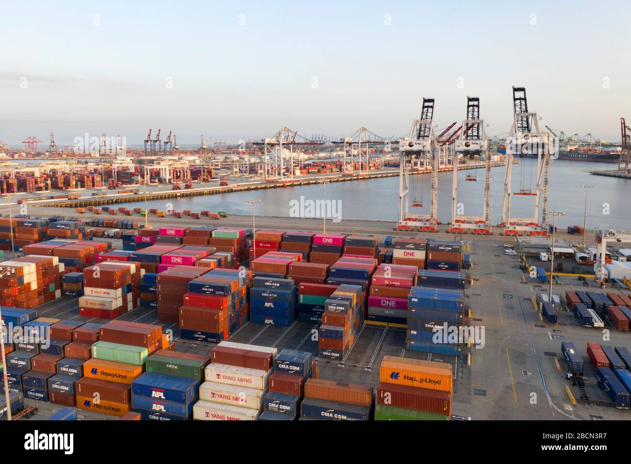 Schiffscontainer Yard am Hafen von Los Angeles in San Pedro Aerial Stockfoto
