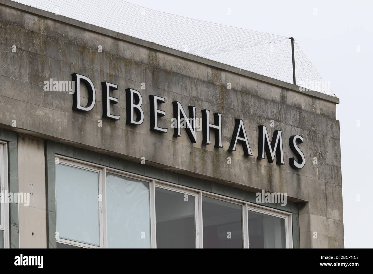 Debenhams auf der Oxbode, Gloucester - die Ladenkette hat beschlossen, ihren Gloucester Shop zu schließen - 4.4.2020 Picture by Antony Thompson - Thousand Word Stockfoto
