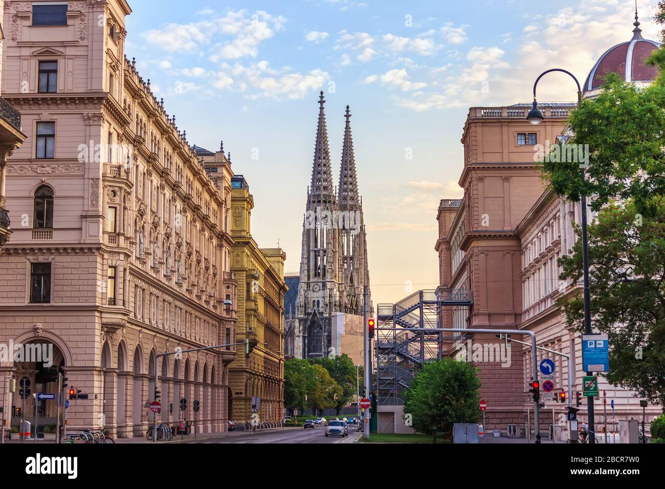 Votivkirche oder Votivkirche in der Wiener Ringstraße, Österreich Stockfoto