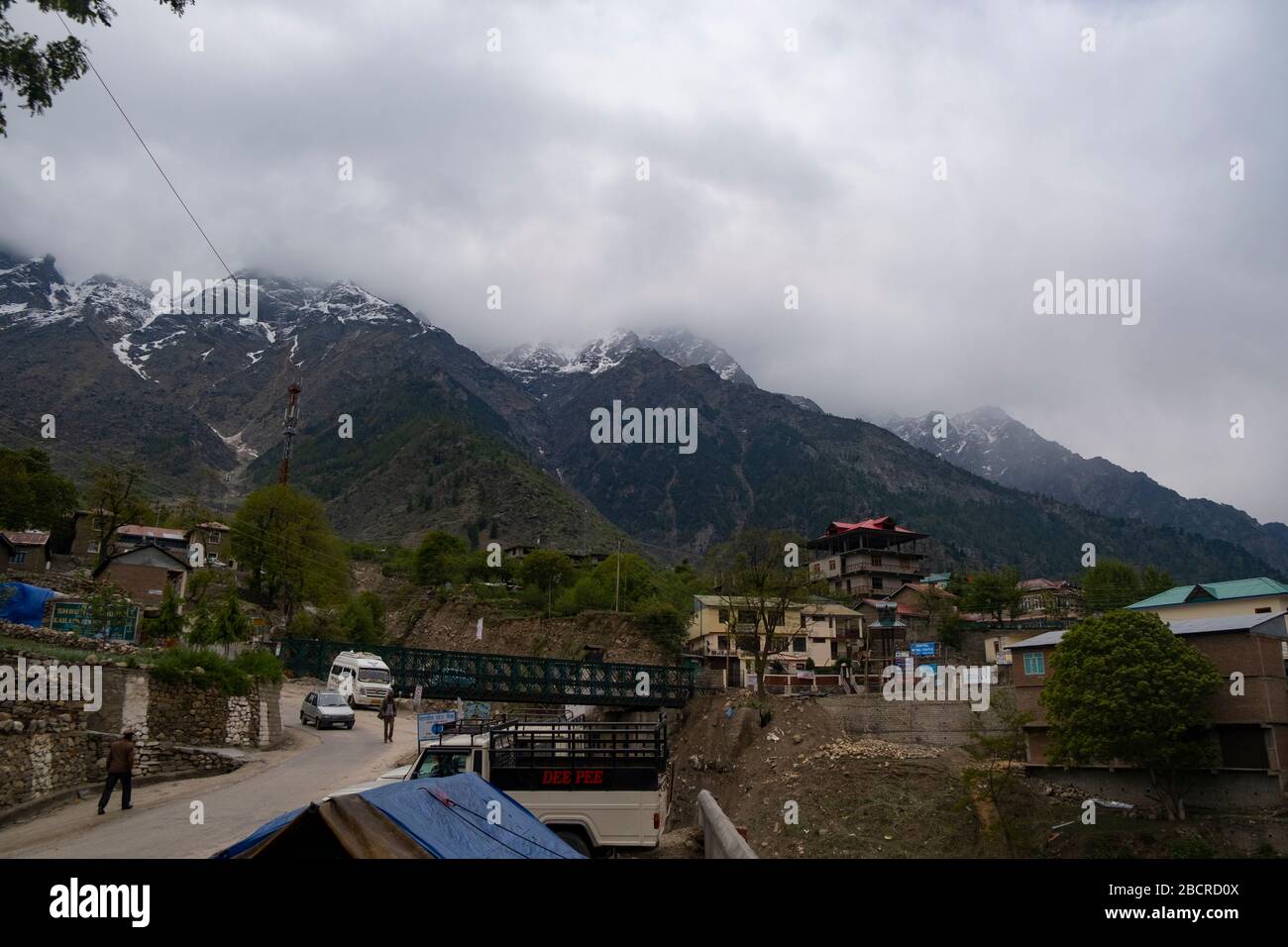 Sangla Tal während eines trüben Nachmittags. Stockfoto