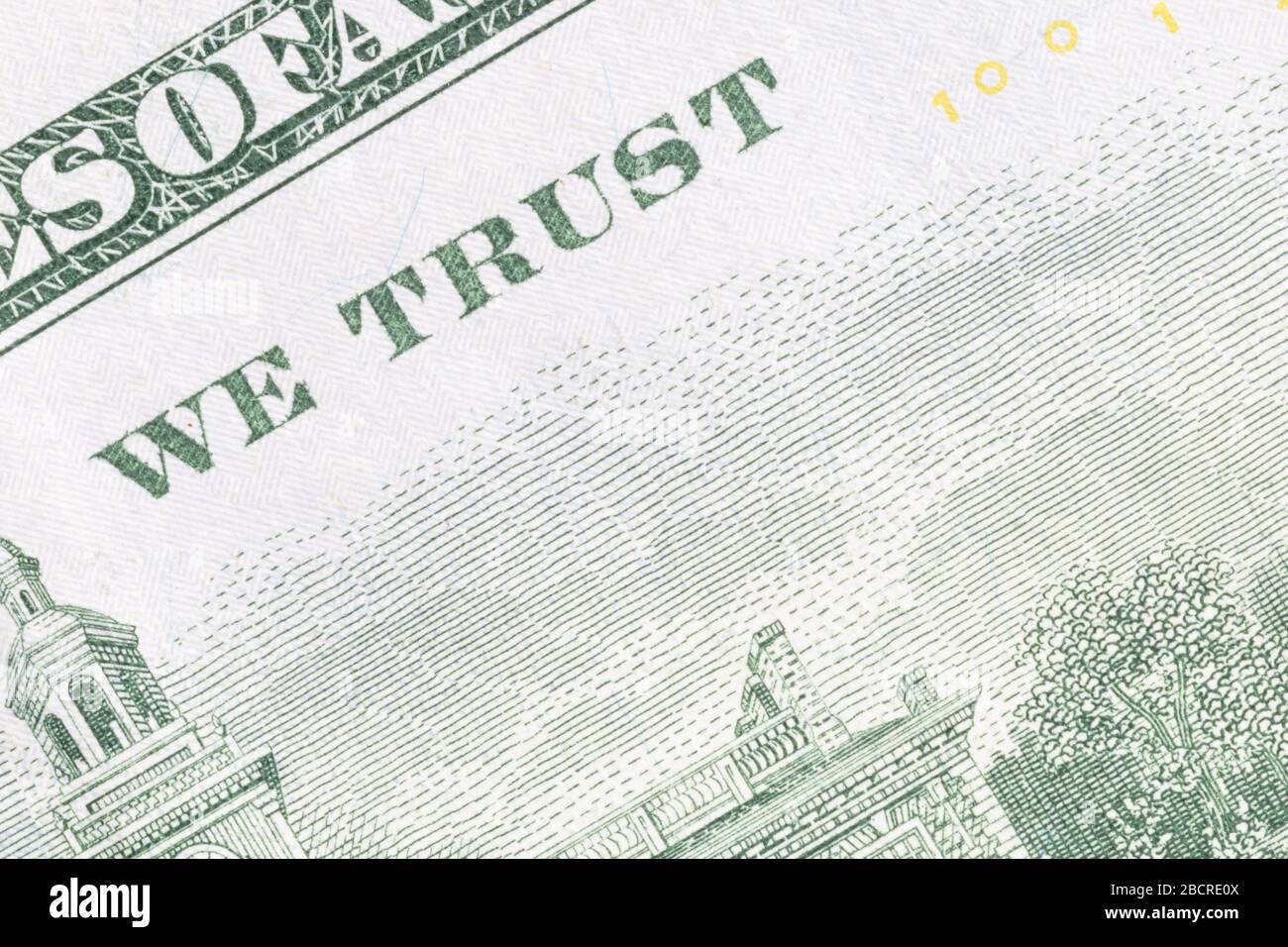 Nahaufnahme des Textes wir vertrauen auf die Rückseite einer 100-Dollar-Banknote Stockfoto