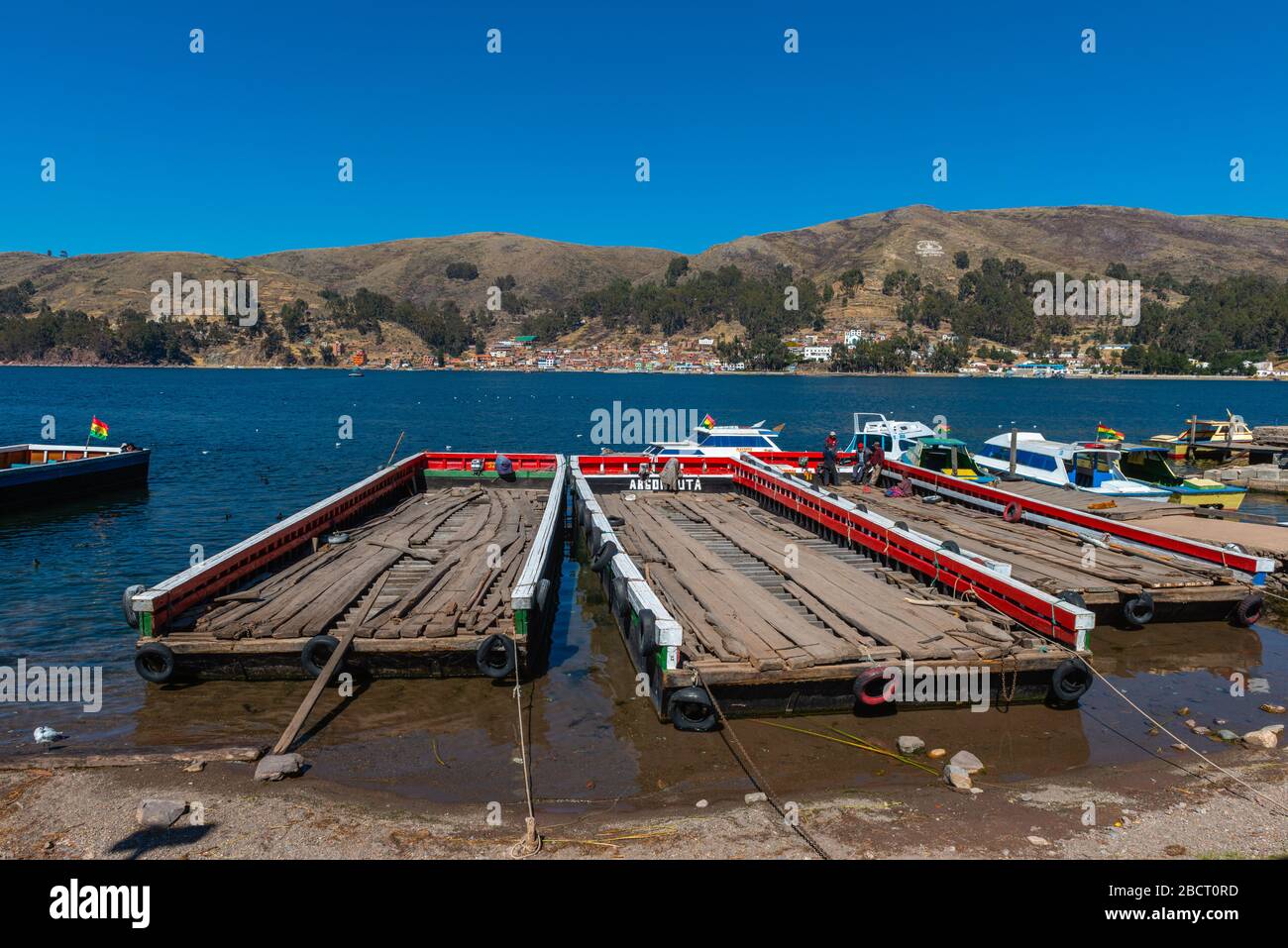 San Pabblo de Tiquina, Fährhafen nach San Pedro de Tiquina, Tiquina, Department La Paz, Bolivien Stockfoto