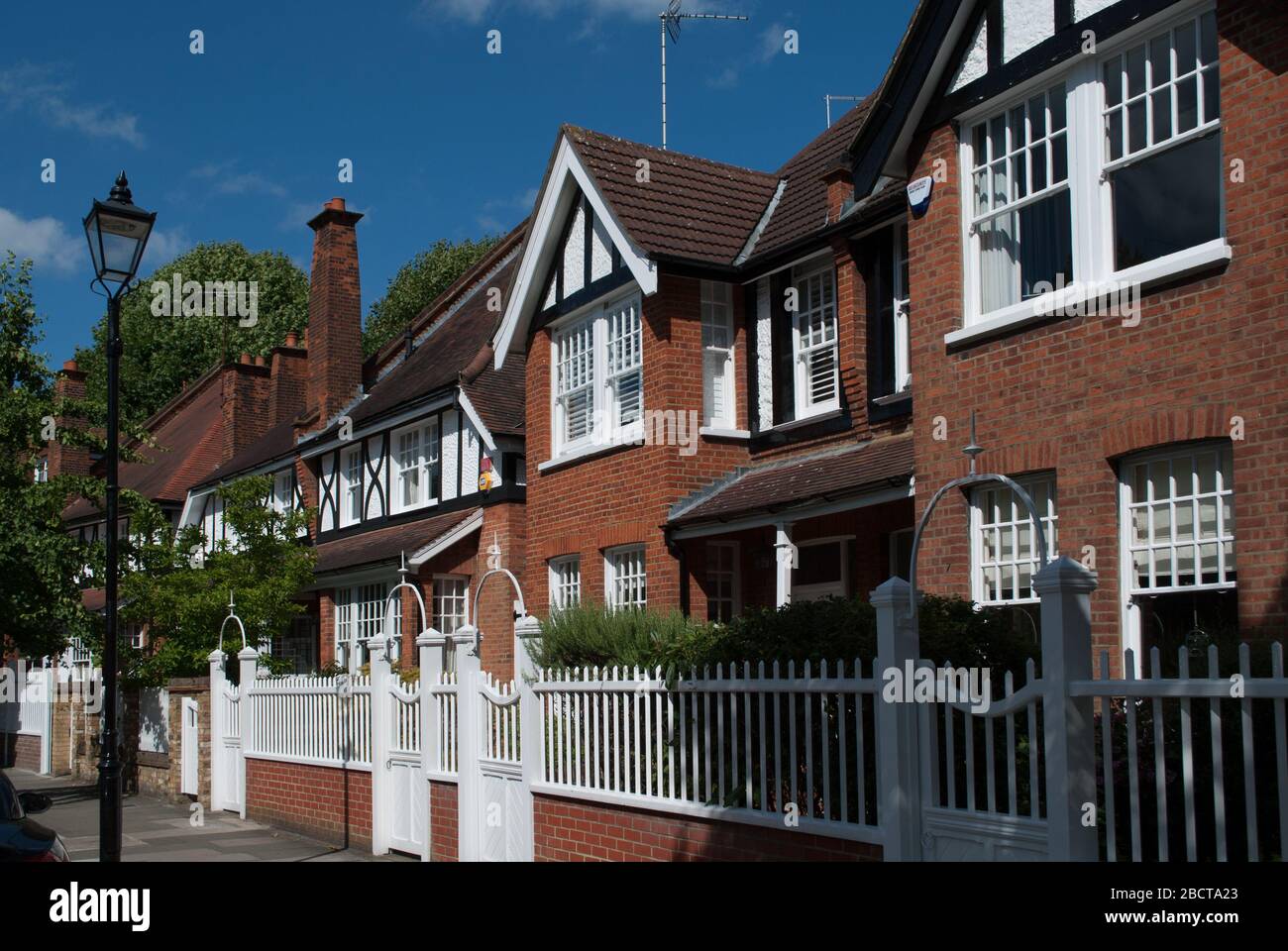 Queen Anne Revival Architecture Richard Norman Shaw Garden Vorort Woodstock Road, Turnham Green, Chiswick, London, W4 1DS Stockfoto