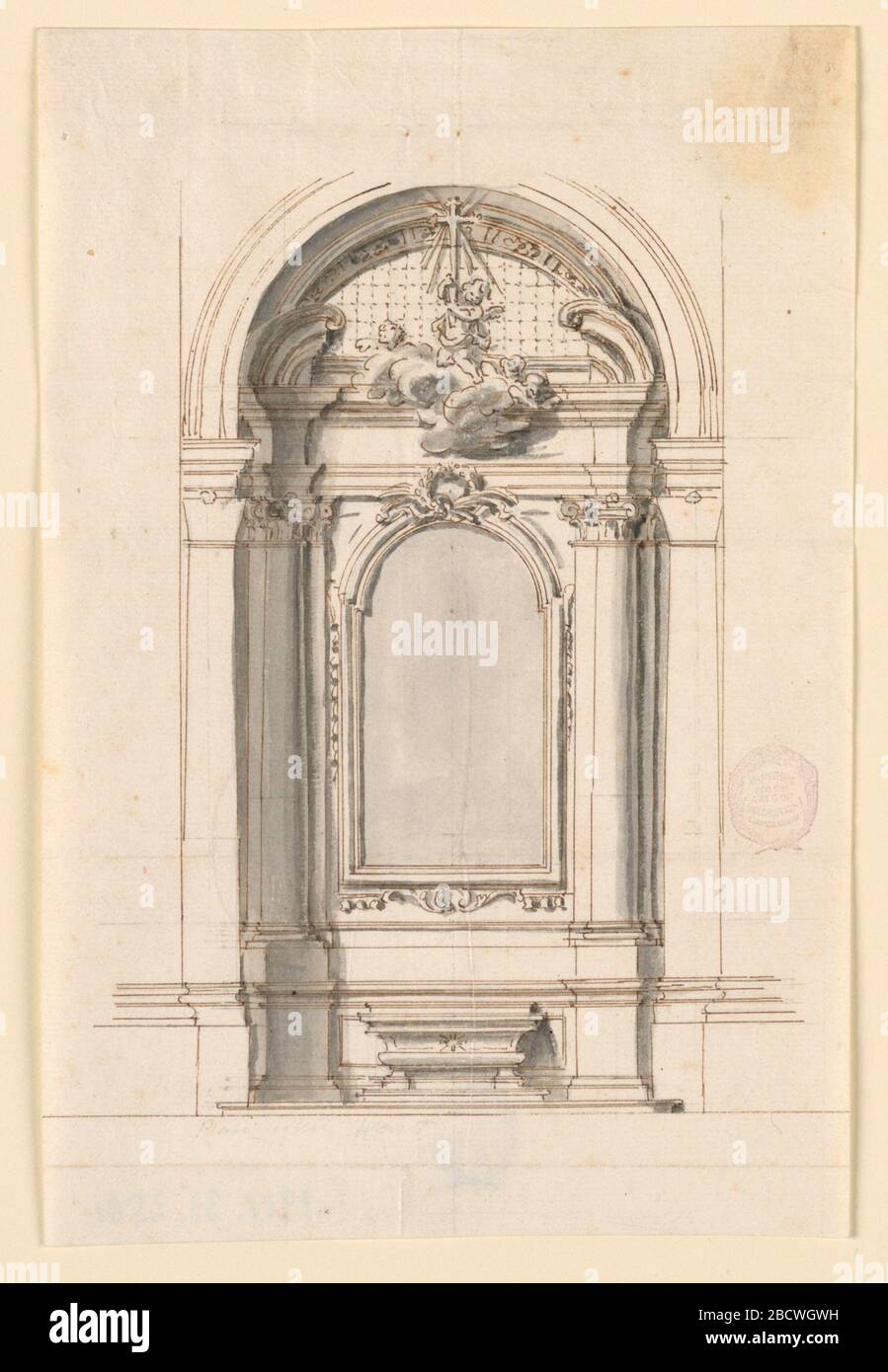 Projekt für einen Altar in einer Seitenkapelle. Forschung in progressvertischer Komposition eines Altars. Die Rückwand der Kapelle hat die Umrisse des Eingangs einer Kirche. Die Mensa hat die Form eines Sarkophags, der von Pilastern und eingelassenen Säulen flankiert wird. Projekt für einen Altar in einer Seitenkapelle Stockfoto