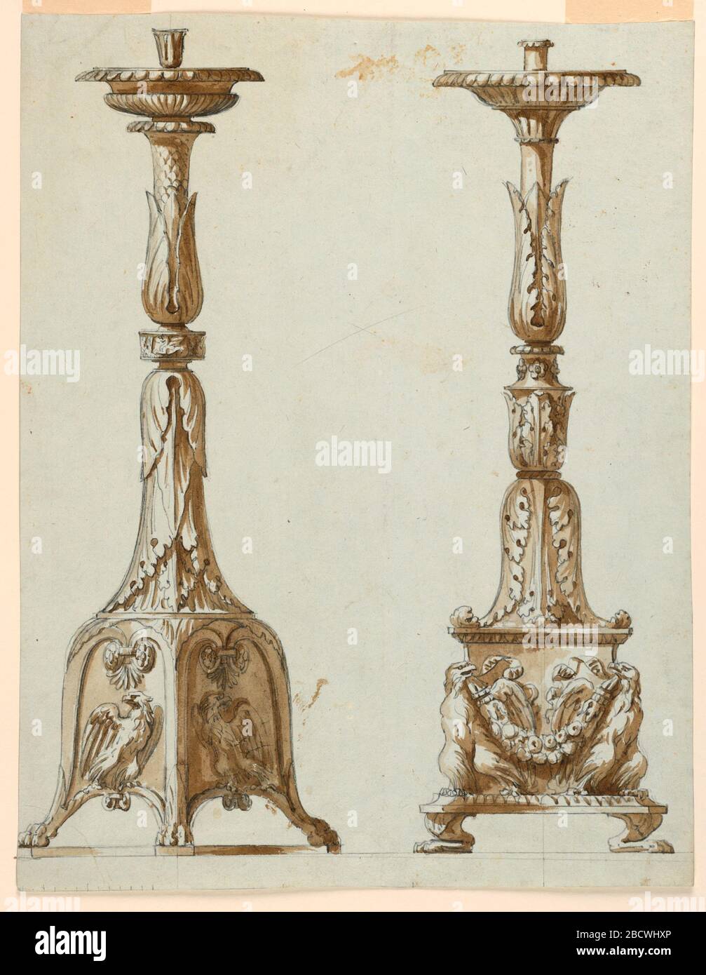Zwei Designs für Kerzenhalter. Forschung in ProgressVertical Rectangle. Die Skizzen, die in den Jahren 1938-88-566 erscheinen, sind vollständig ausgeführt. Zwei nebeneinander abgebildete Kerzenhalter. Links befindet sich auf der Basis des Kerzenleuchters ein Fach mit Adlern an der Basis. Zwei Designs für Kerzenhalter Stockfoto Zwei Designs für Kerzenhalter. Forschung in ProgressVertical Rectangle. Die Skizzen, die in den Jahren 1938-88-566 erscheinen, sind vollständig ausgeführt. Zwei nebeneinander abgebildete Kerzenhalter. Links befindet sich auf der Basis des Kerzenleuchters ein Fach mit Adlern an der Basis. Zwei Designs für Kerzenhalter Stockfoto