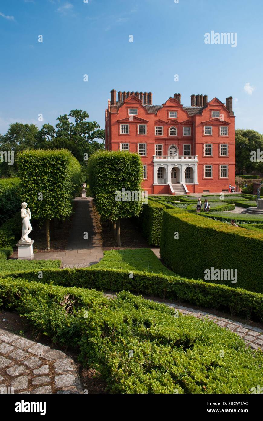 Queens Gardens Historic Royal Palaces Kew Palace Royal Botanical Gardens Kew Gardens, Richmond, London, TW9 3AE Stockfoto