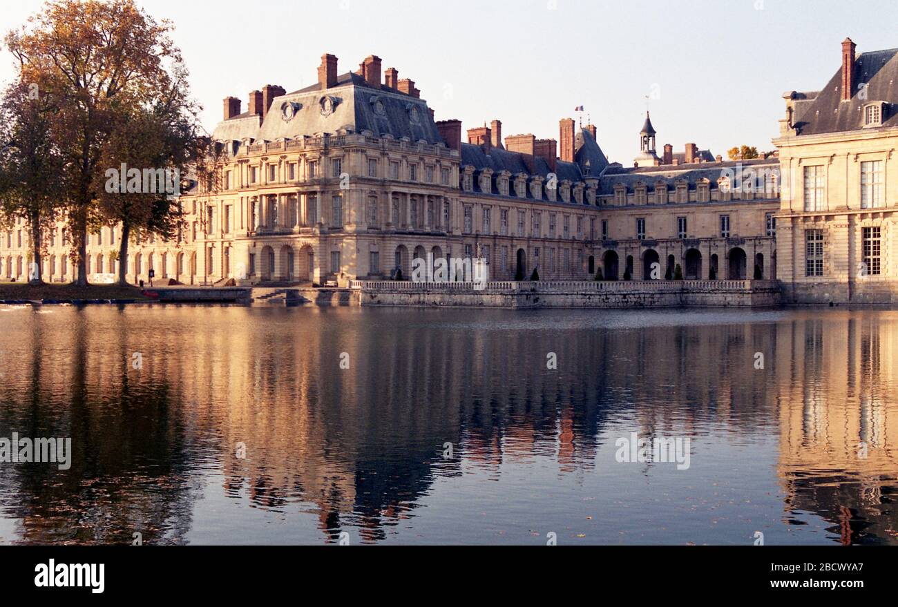 Das schloss und die Gärten von Fontainebleau in Frankreich Stockfoto