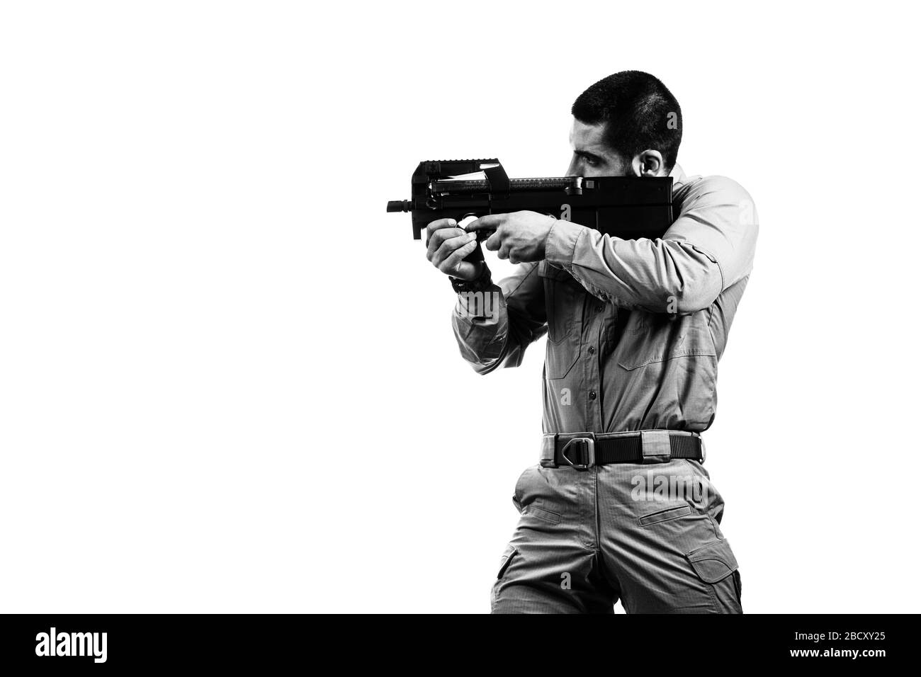 Marine Corps Special Operations modern Warfare Soldier with Fire Arm Weapon Ready for Battle on White Background Stockfoto