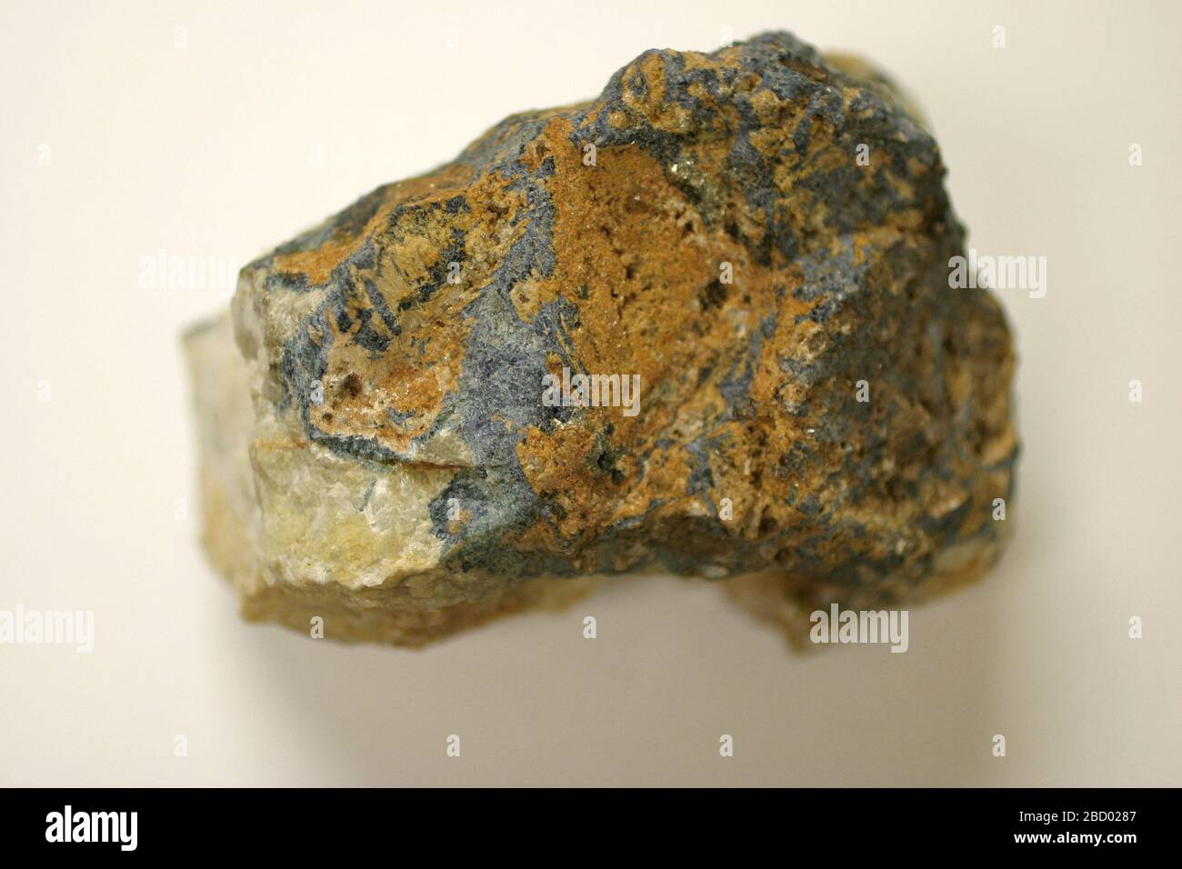 Elbaite. Silurian - Mid/Late13 Mar 20193 Small Falls Elbaite Stockfoto