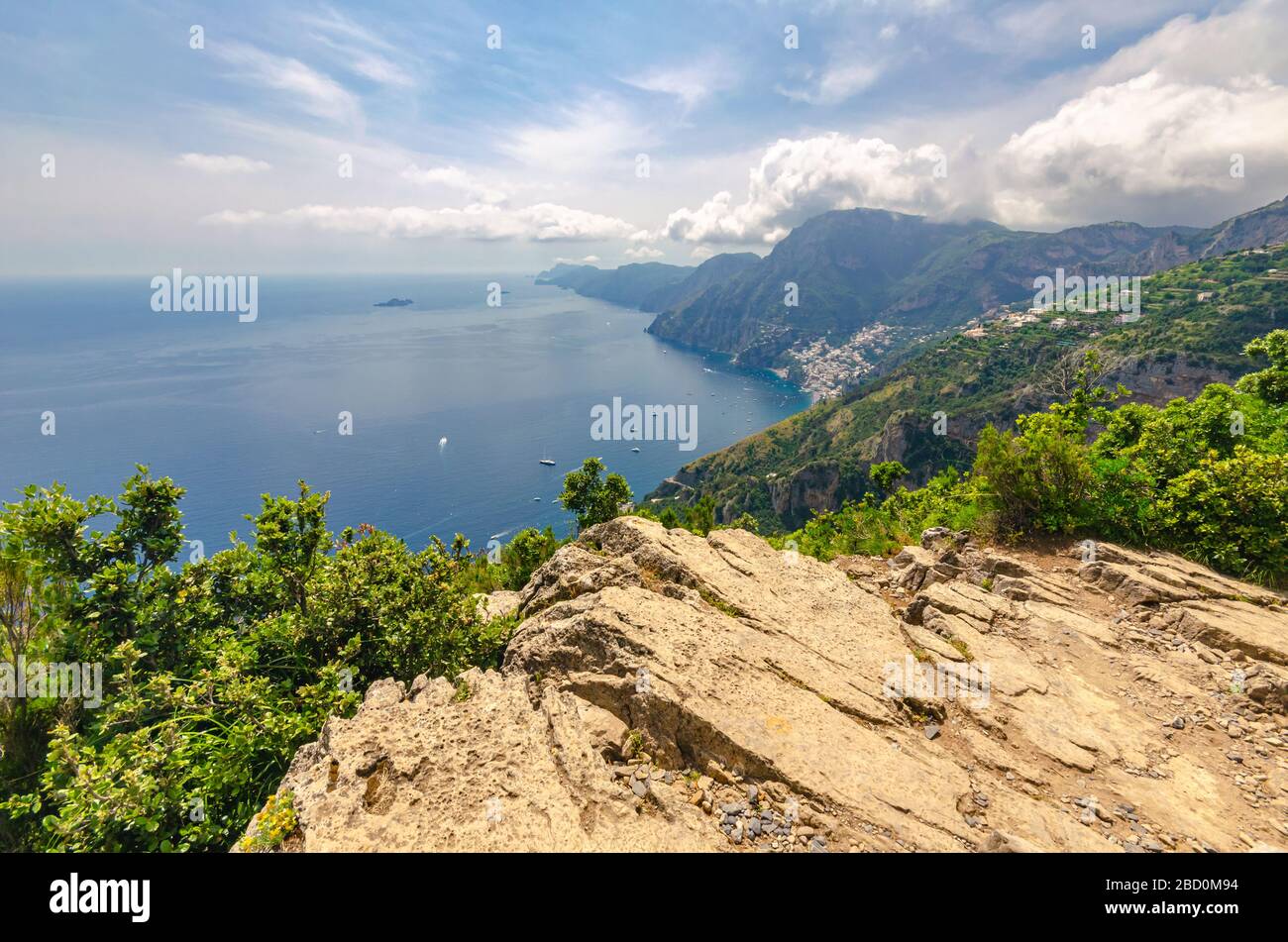 Tolle Aussicht vom Weg nach positano an der amalfiküste. Der italienische Sentiero degli Dei (Weg der Götter). Stockfoto