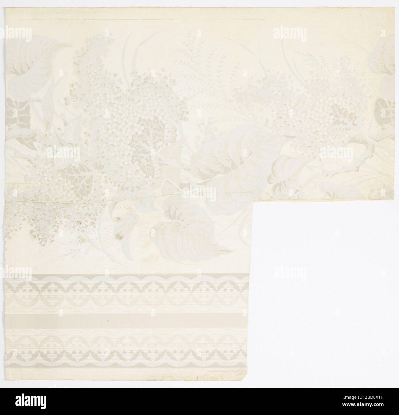 Seitenwand. Forschung in ProgressA kontinuierlich blühende Rebe von Flieder und Sprühen von Getreide. Links befindet sich ein vertikales Band mit Scheiben, die ein Quatrefoil-Motiv und feine parallele vertikale Linien enthalten, die über die Bandoberfläche verlaufen. Seitenwand Stockfoto