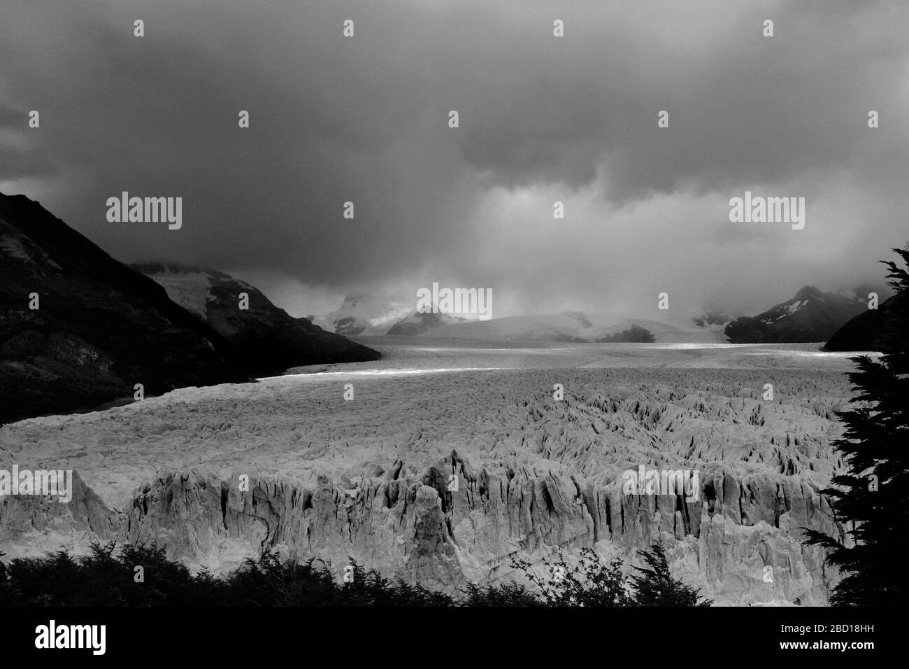 Blick auf den Perito Moreno Gletscher, den Los Glaciares Nationalpark, die Provinz Santa Cruz, Argentinien Stockfoto