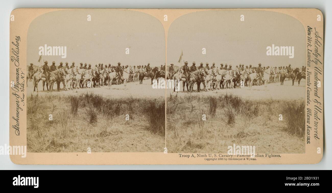 Troop A Ninth US Cavalry Famous Indian Fighters. Ein Stereograph, das von Underwood & Underwood aus dem Jahr 1898 von einer Außenszene mit dem Titel "Troop A, Ninth U.S. Cavalry - Famous Indian Fighters/ Copyright 1898 by Strohmeyer & Wyman" produziert wurde, unter dem Bild. 2011.155.175 Stockfoto