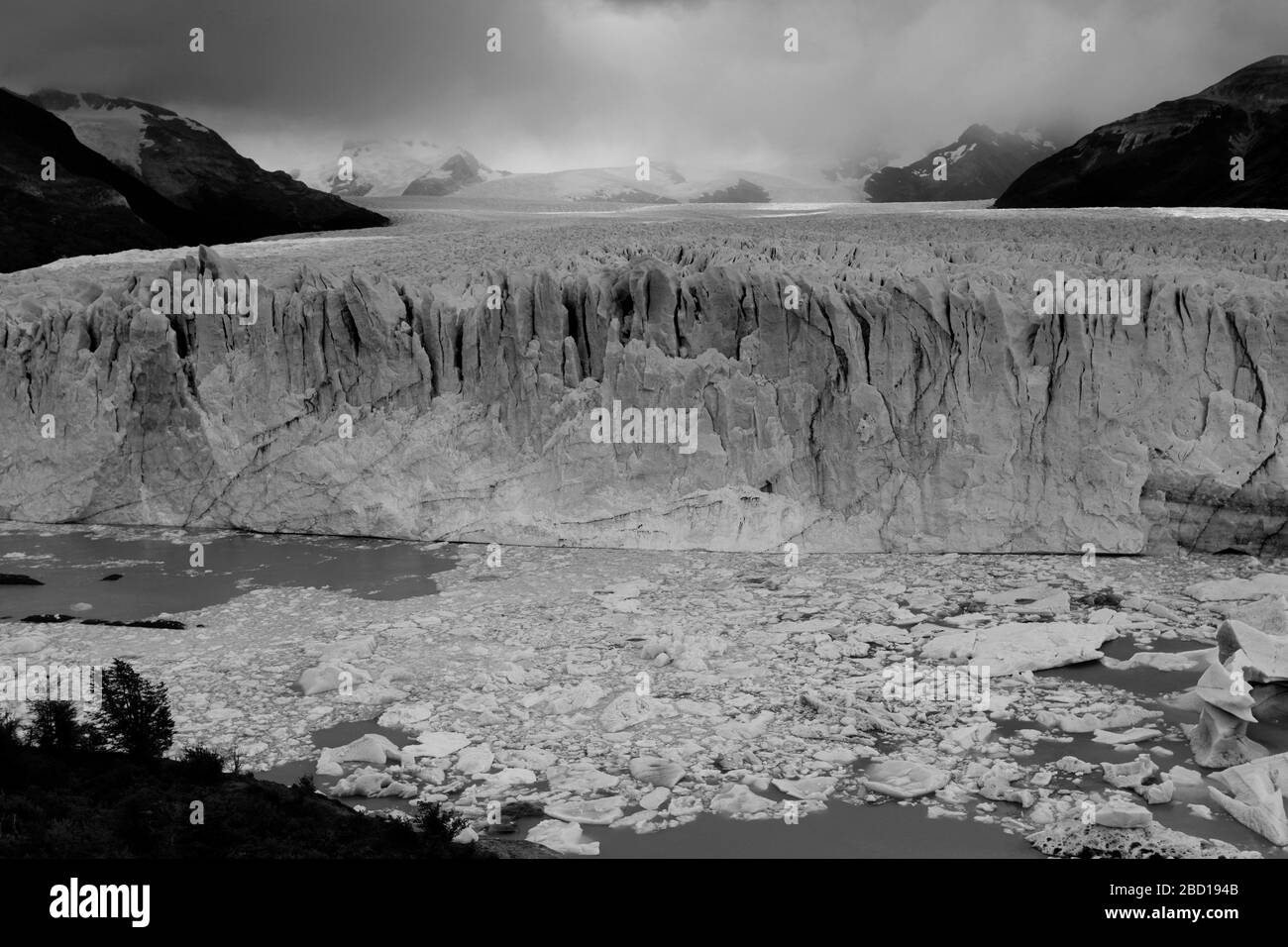 Blick auf den Perito Moreno Gletscher, den Los Glaciares Nationalpark, die Provinz Santa Cruz, Argentinien Stockfoto