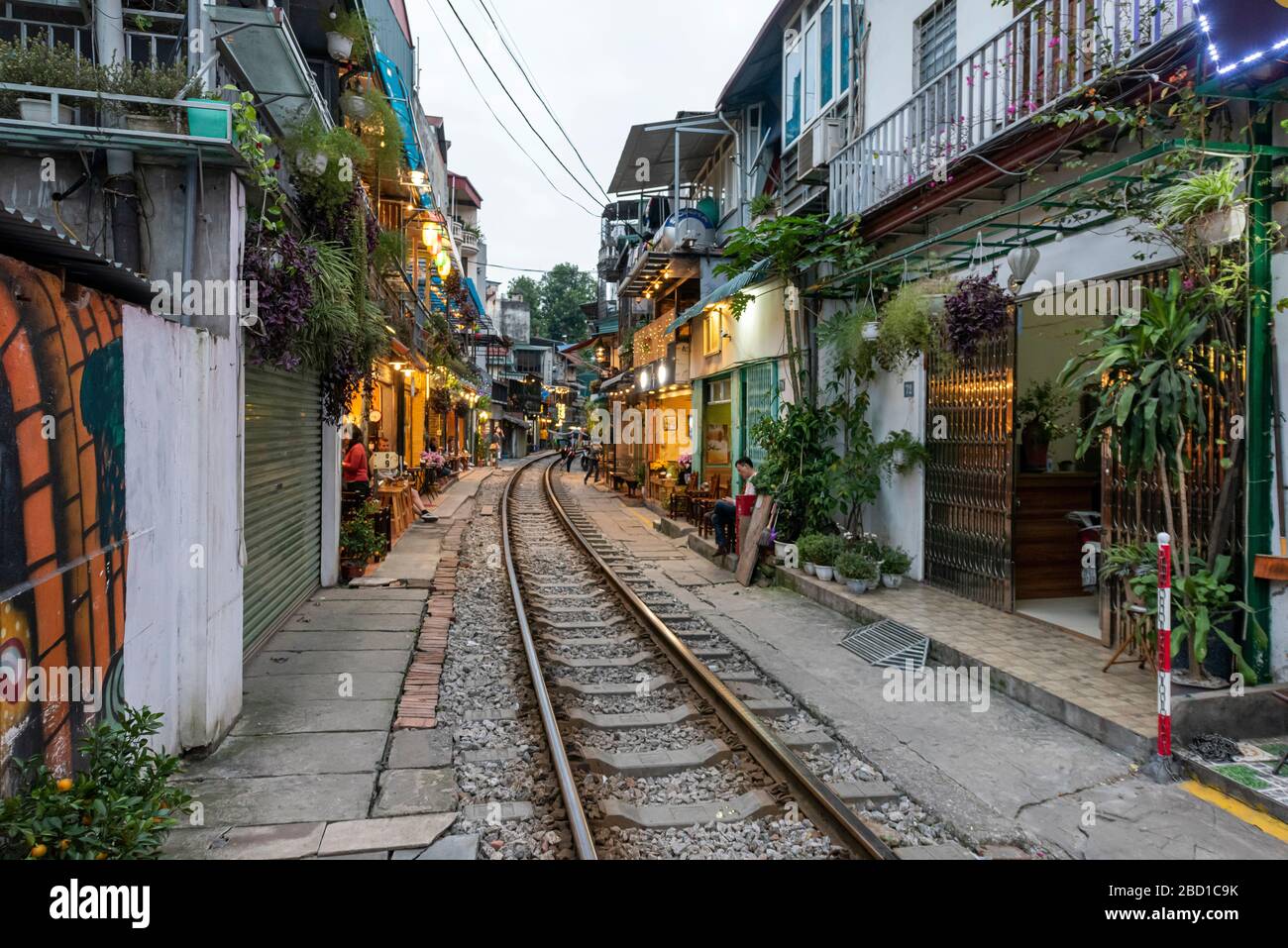 Train Street Hanoi, Vietnam. Stockfoto