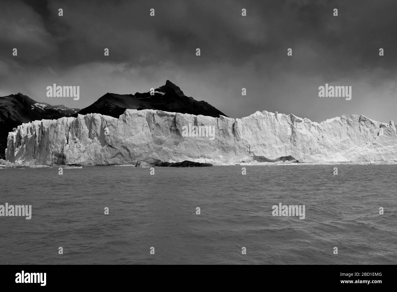 Blick auf den Perito Moreno Gletscher, den Los Glaciares Nationalpark, die Provinz Santa Cruz, Argentinien Stockfoto