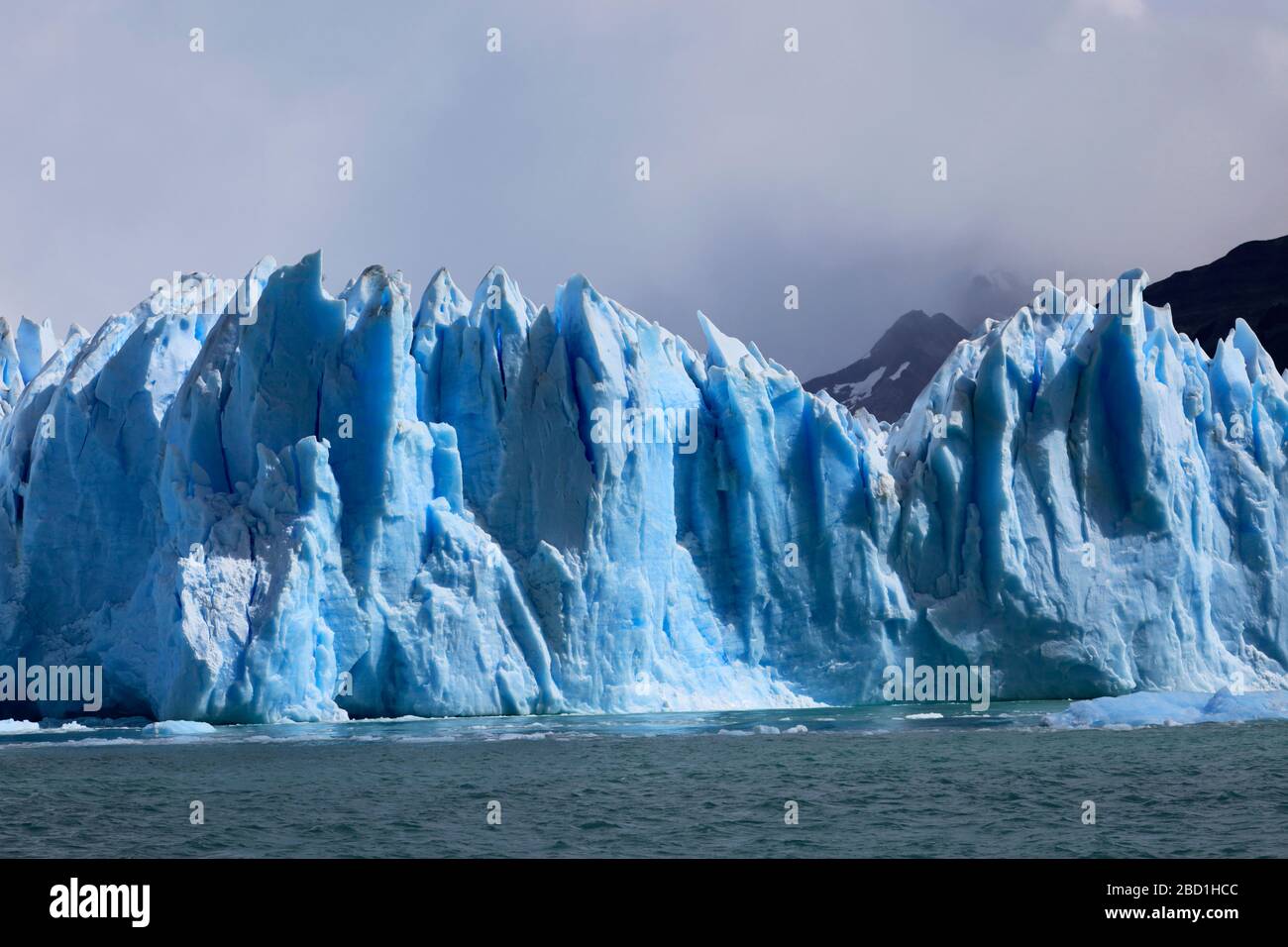 Blick auf den Perito Moreno Gletscher, den Los Glaciares Nationalpark, die Provinz Santa Cruz, Argentinien Stockfoto