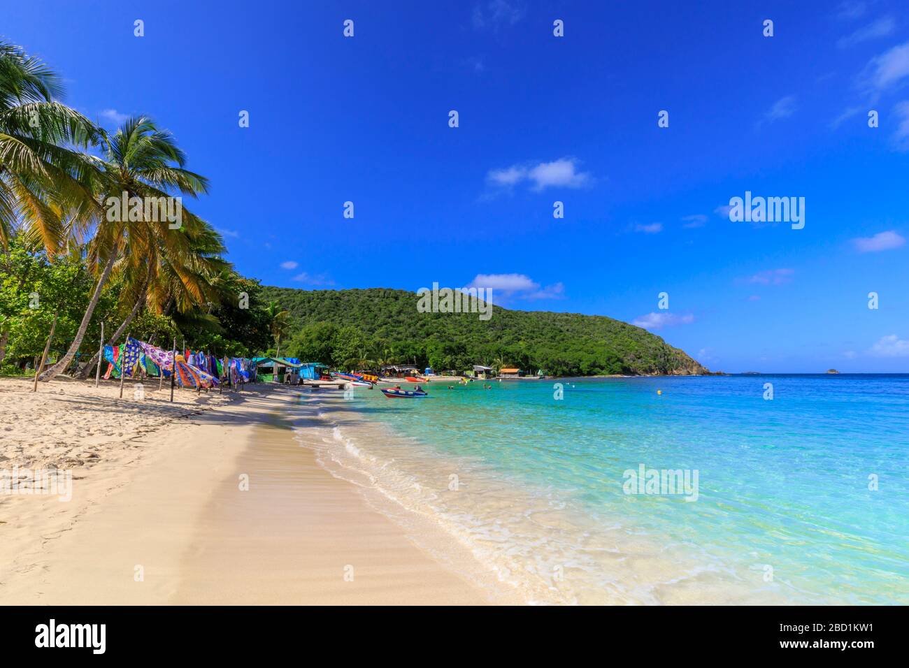 Saltwhistle Bay, schöner weißer Strand, türkisfarbenes Meer, Palmen, Mayreau, Grenadinen, St. Vincent und die Grenadinen, Karibik Stockfoto