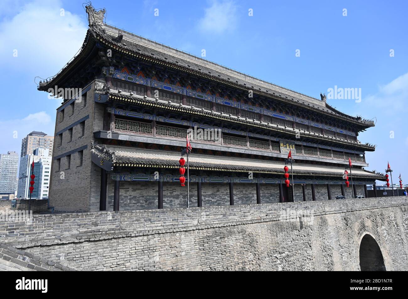 Alte Steinpagode über Anyuan, dem Nordtor, der 600 Jahre alten Stadtmauer, Xian, Shaanxi, China, Asien Stockfoto