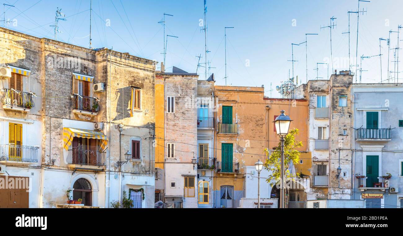 Alte Häuser im historischen Zentrum von Bari, Apulien, Italien, Europa Stockfoto