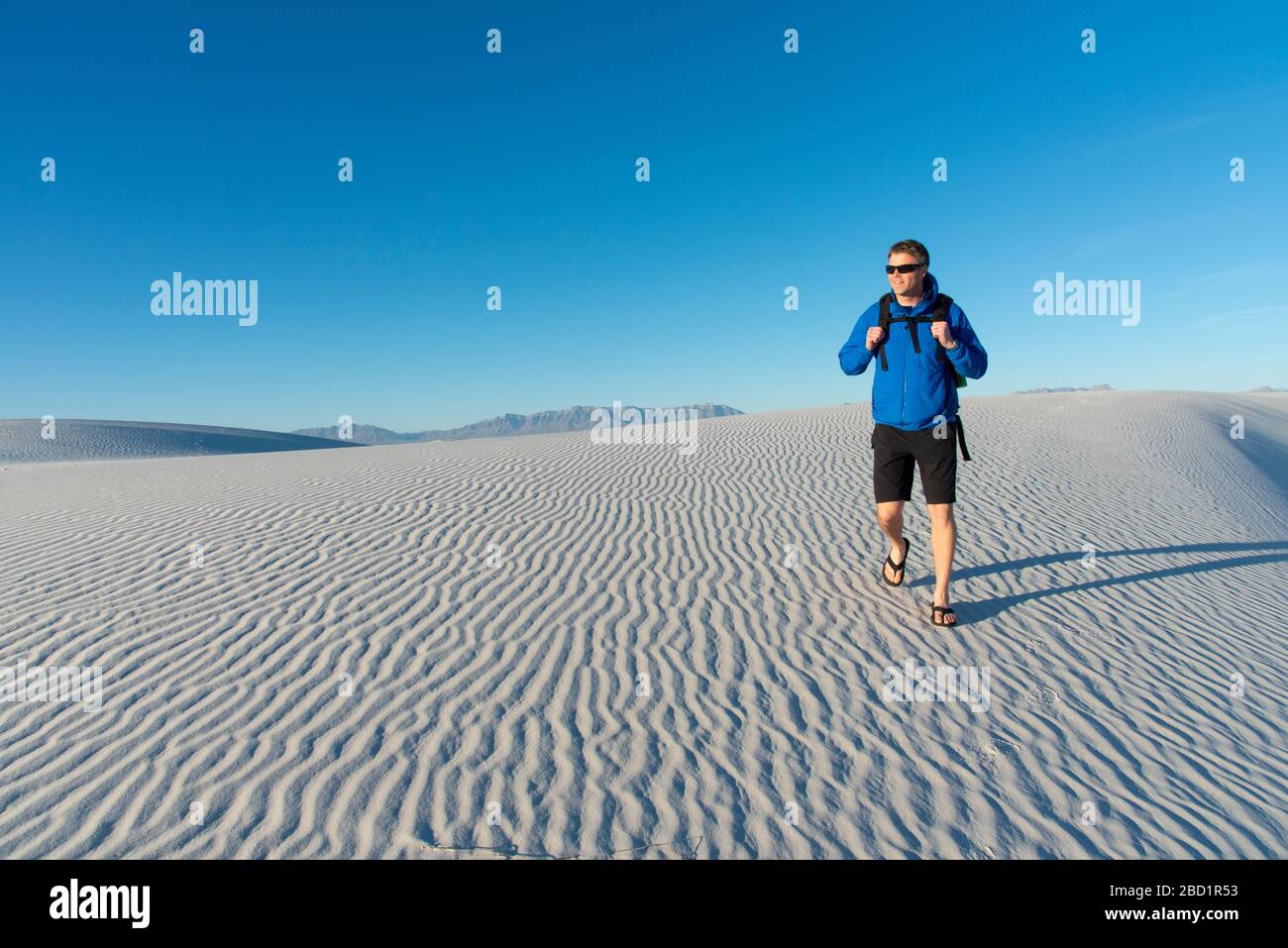 Wandern im White Sands National Park, New Mexico, Vereinigte Staaten von Amerika, Nordamerika Stockfoto