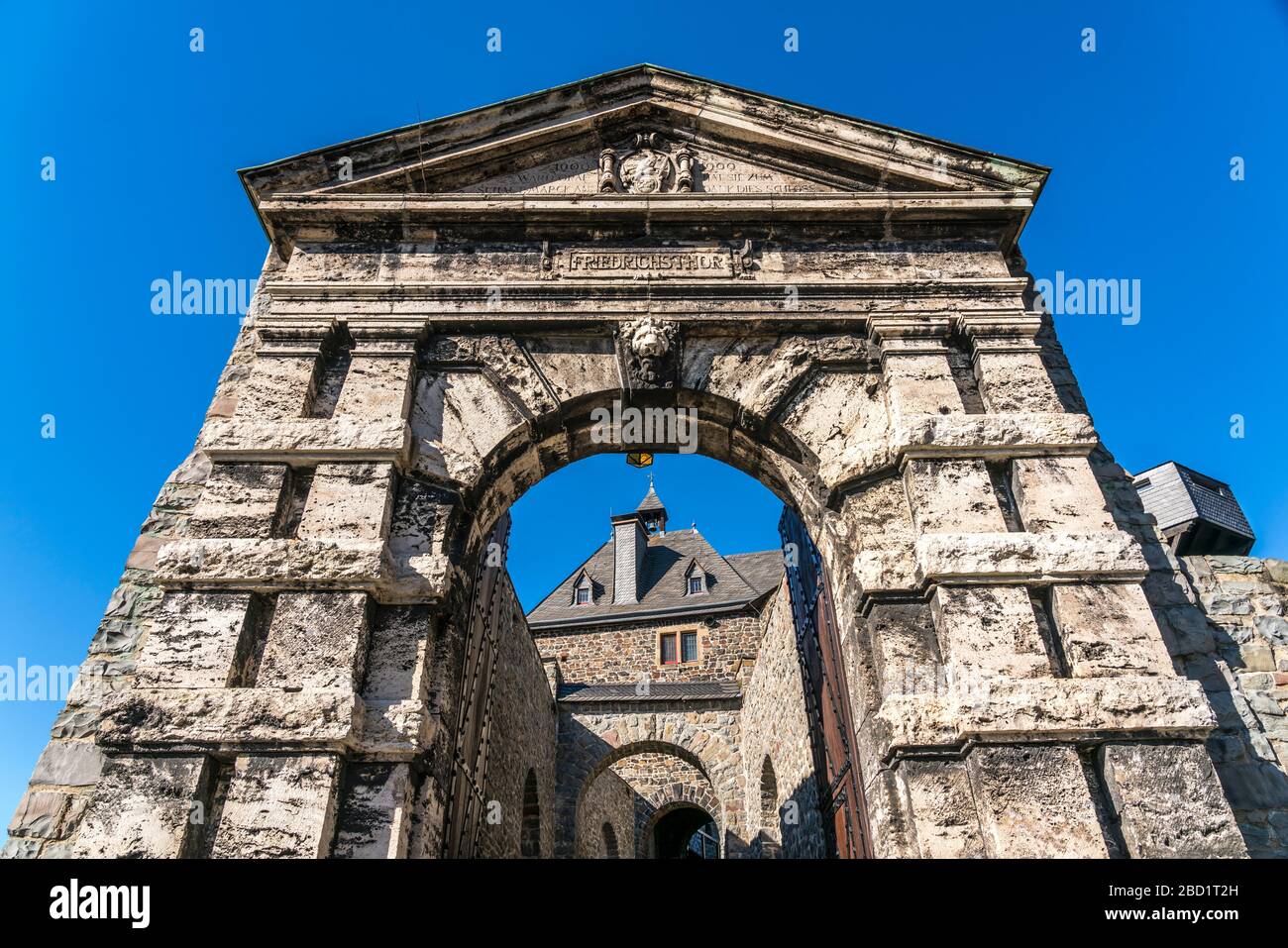 Tor Friedrichsthor zur Burg Altena, Sauerland, Nordrhein-Westfalen, Deutschland Schloss Altena, Altena, Sauerland, Nord-Rhein-Westpha Stockfoto