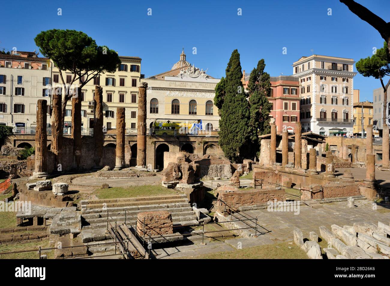 Italien, Rom, Region Sacra von Largo di Torre Argentinien, Tempel B (2. Jahrhundert v. Chr.) und Tempel A, Tempel von Juturna (3. Jahrhundert v. Chr.) Stockfoto