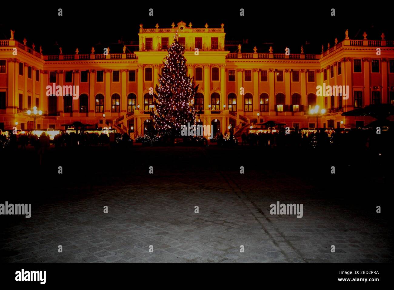 Schloss Schönbrunn bei Abendlicht Stockfoto