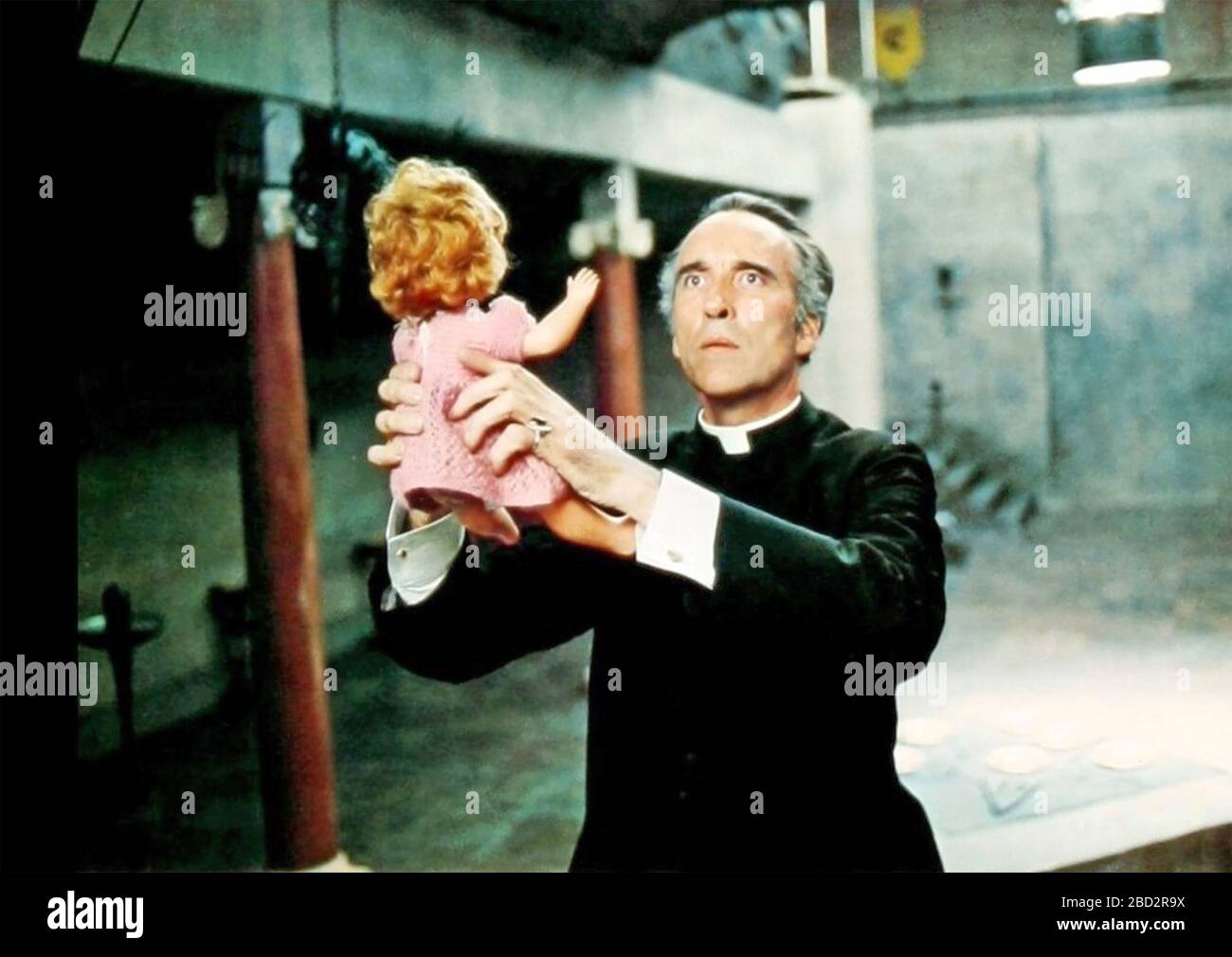 ZUM TEUFEL... Eine TOCHTER aus dem Jahr 1976 mit Christopher Lee Stockfoto