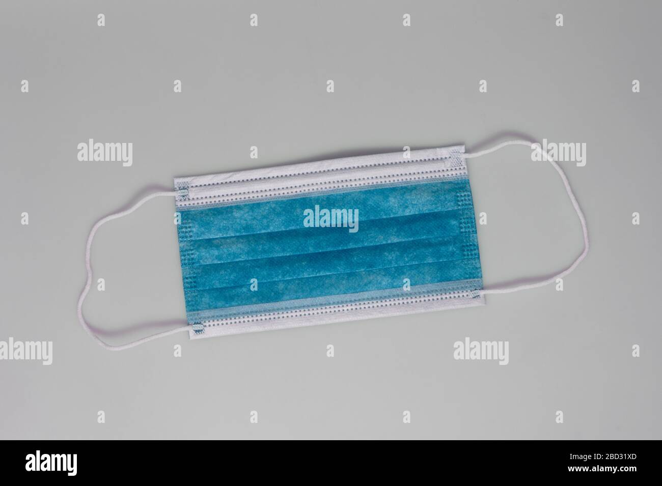 Mundschutz, Schutzmaske, Gesichtsmaske, Atemmaske, Maske blau, Corona, Virus, Epidemie, Epidemie, Krankheit, Infektionsgefahr, Pandemie Stockfoto Mundschutz, Schutzmaske, Gesichtsmaske, Atemmaske, Maske blau, Corona, Virus, Epidemie, Epidemie, Krankheit, Infektionsgefahr, Pandemie Stockfoto