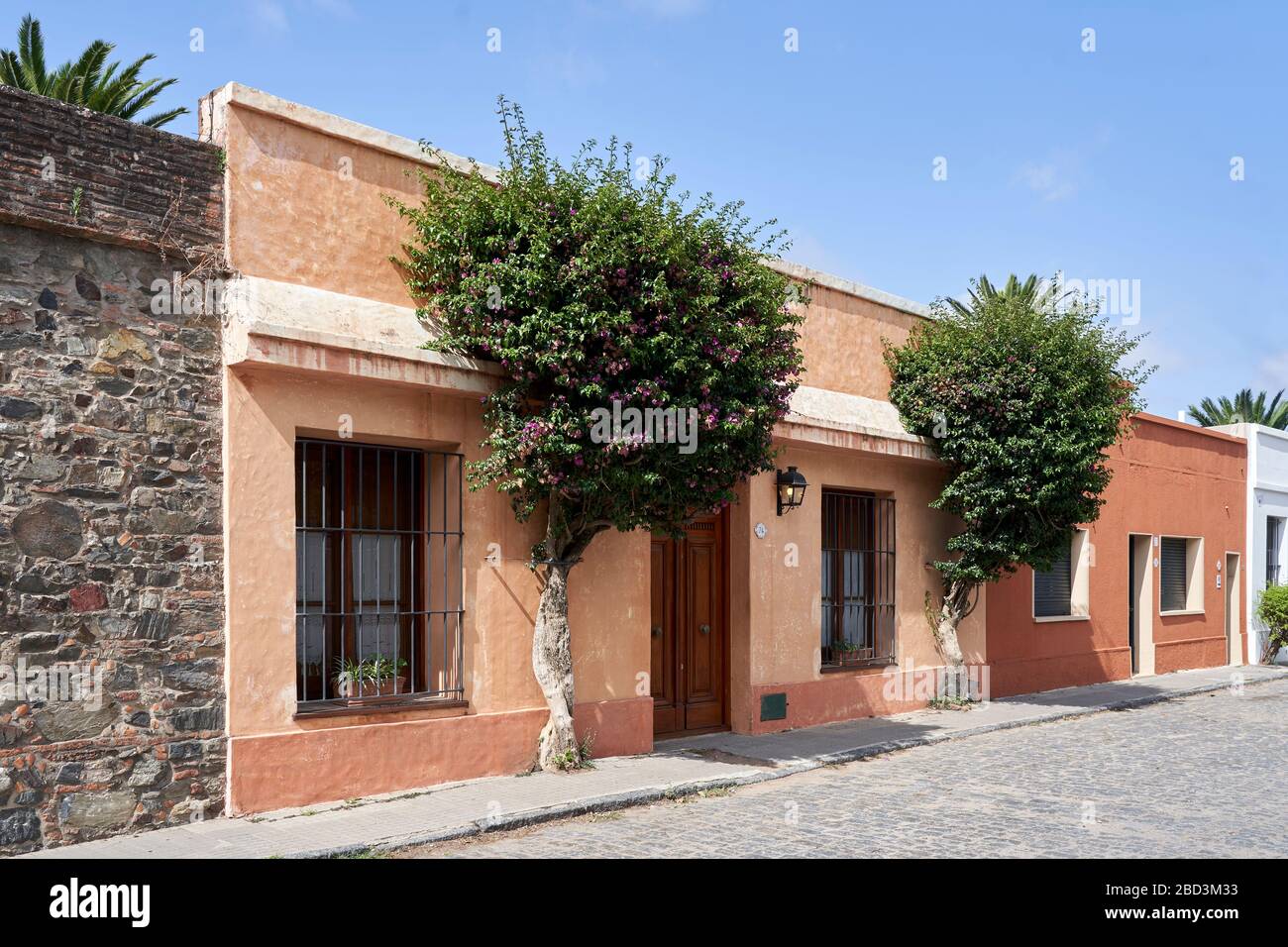 Restauriertes Haus in der Altstadt von Colonia del Sacramento, Uruguay. Stockfoto