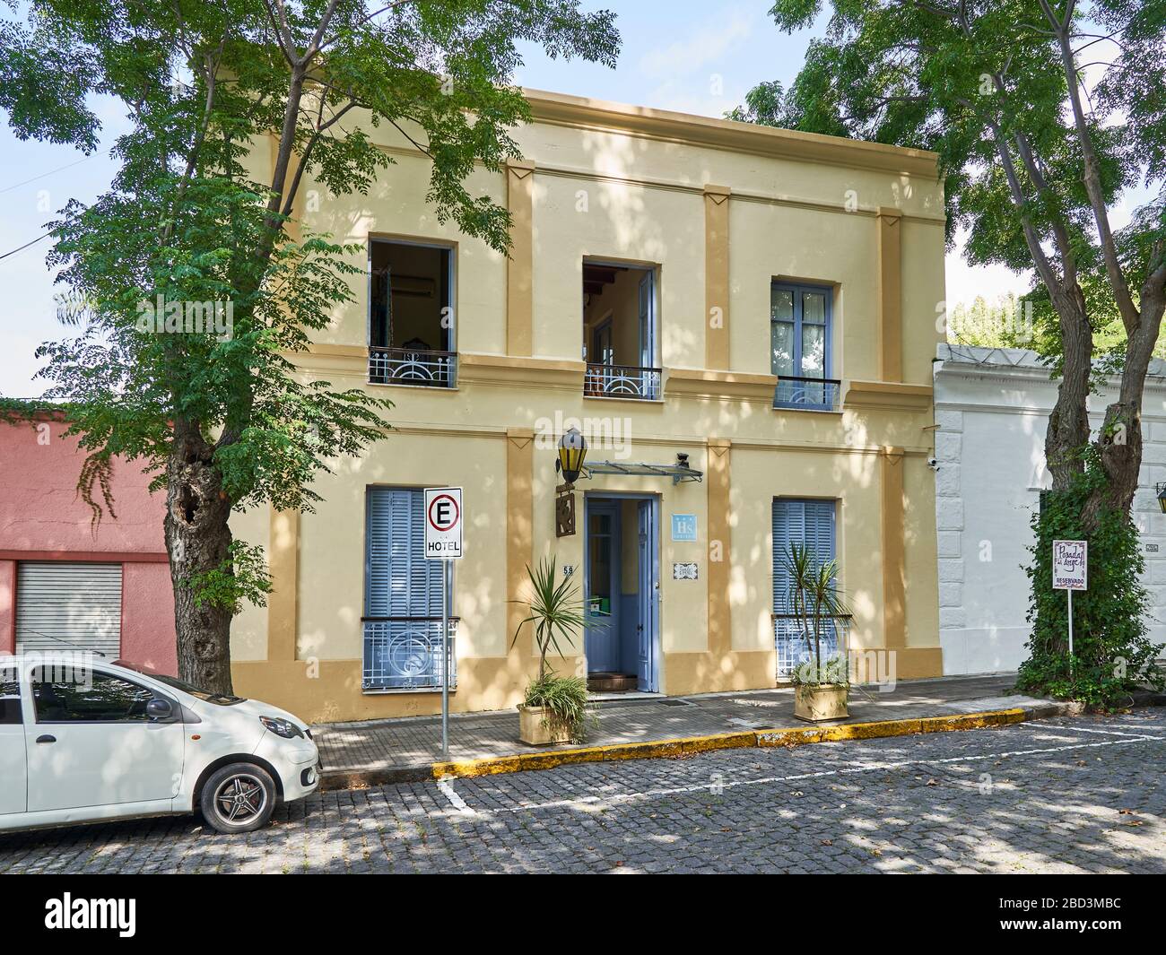 Typisches Hotel in Colonia del Sacramento, Uruguay. Stockfoto