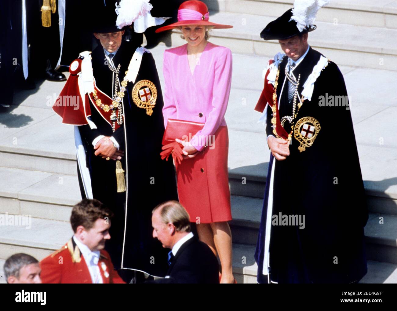 TRH Prince and Princess of Wales, Prince Charles, Princess Diana und HRH Prince Edward, Herzog von Kent nehmen an der großen Garter-Zeremonie in Teil Stockfoto