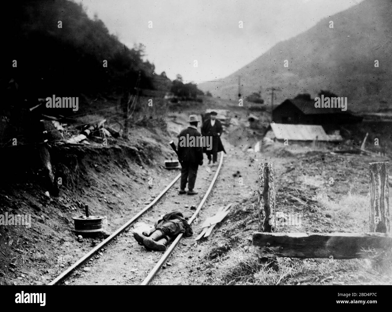 Foto zeigt Ereignisse im Zusammenhang mit dem Ludlow-Massaker, bei dem am 20. April 1914 ein Zeltlager mit auffälligen Bergleuten in Ludlow Colorado von der Nationalgarde von Colorado angegriffen wurde Stockfoto