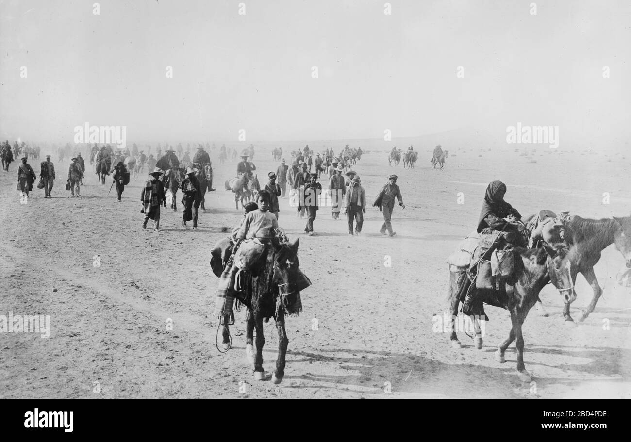 Flüchtlinge während der mexikanischen Revolution, die nach der Schlacht von Ojinga, die am 1. Bis 4. Januar 1914 stattfand, nach Marfa, Texas gingen Stockfoto