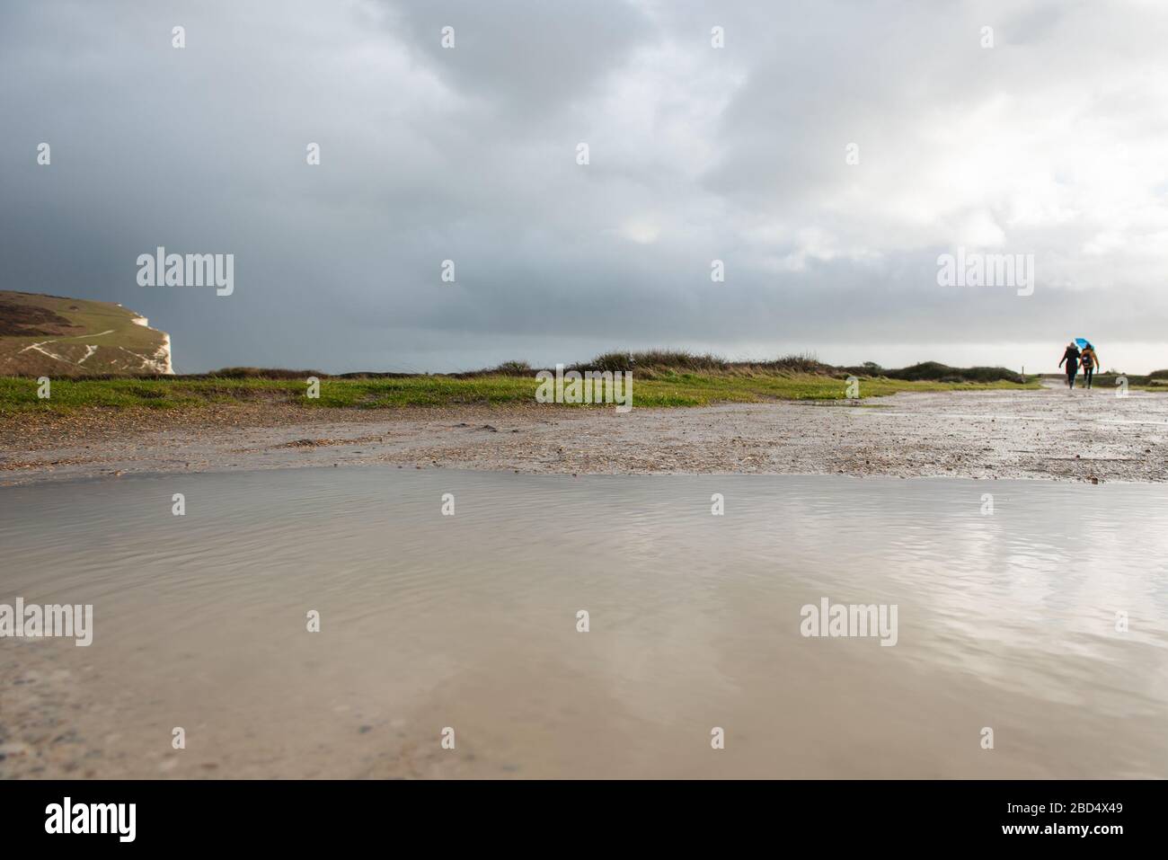 Park in der Nähe der Klippen von sieben Schwestern in England. Stockfoto