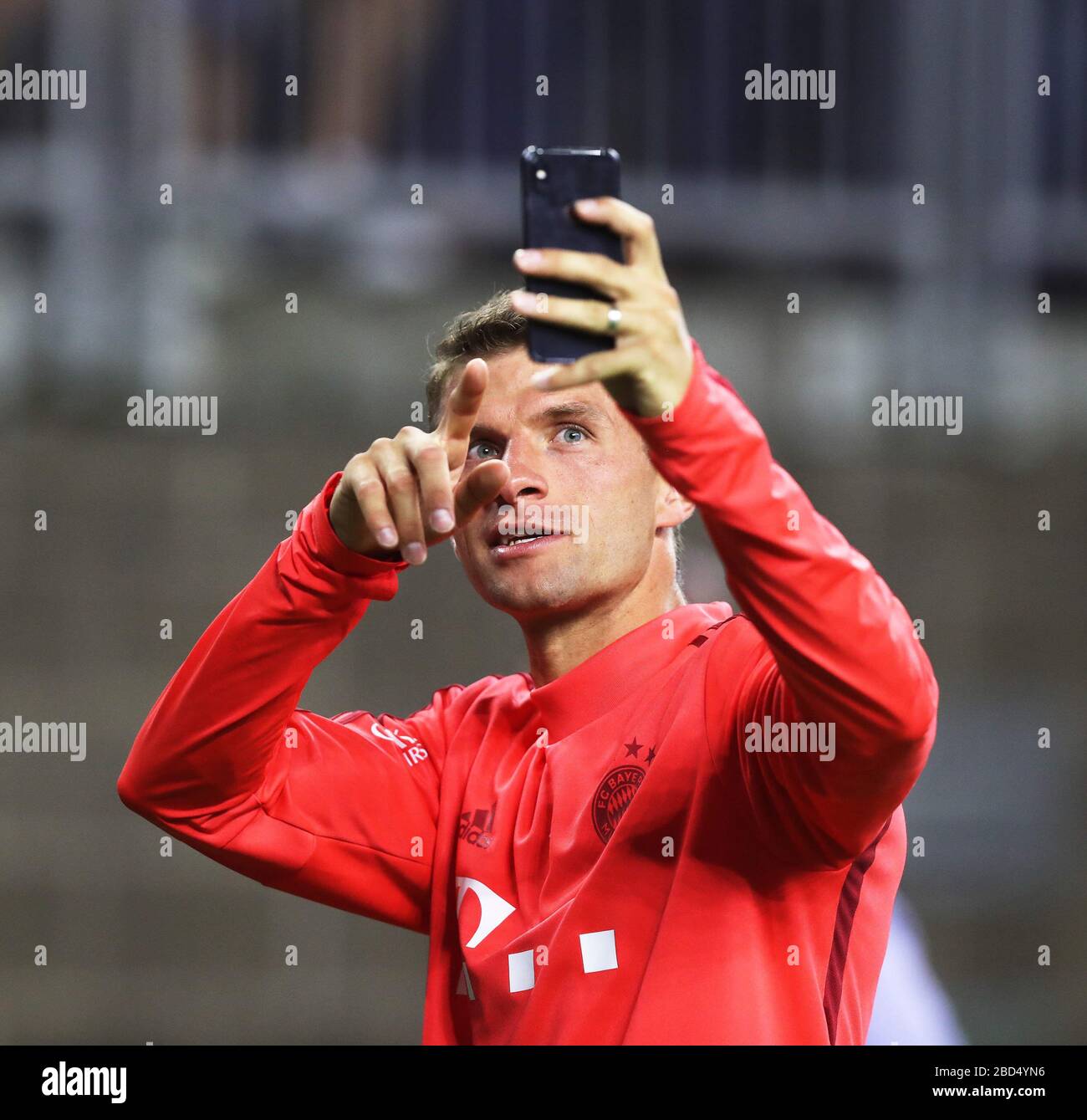 firo: 20.07.2019 Fußball, Fussball: 1.Bundesliga, Saison 2019/2020 Real Madrid, freundlich, Test, freundlich, gegen FCB FC Bayern München München München München München München München München München Muenchen, Audi Summer Tour USA, internationaler Champions Cup 1: 3 FCB Thomas Muller, Mueller, Geste, Geste, Handy, Handy, Witz, Humor, Nutzung weltweit Stockfoto