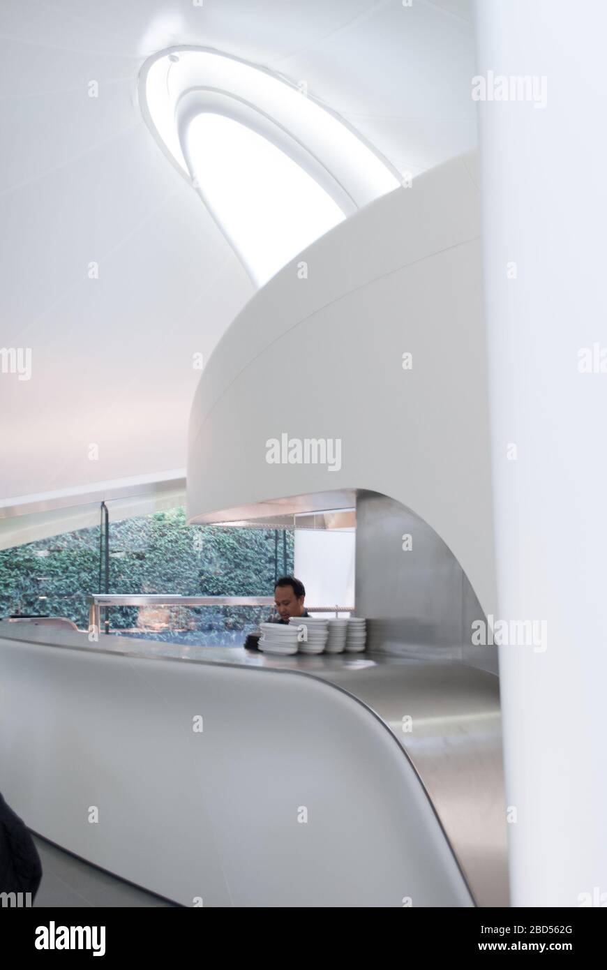 Zaha Hadid Architects Interior Restaurant in Serpentine Sackler Gallery, West Carriage Drive, London W2 2AR Stockfoto