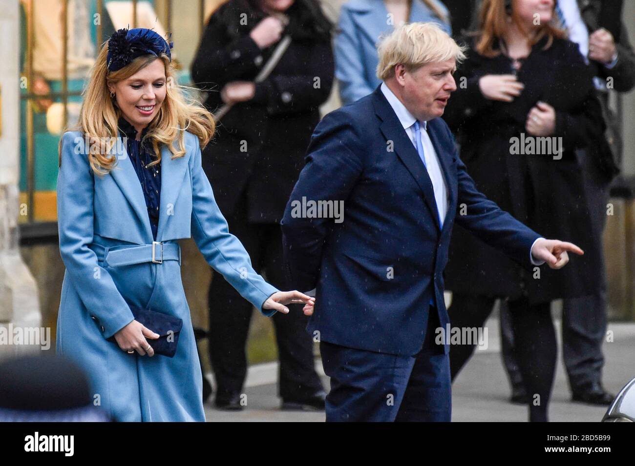 London, Großbritannien. April 2020. DATEIFOTO Boris Johnson, Premierminister, auf Intensivpflege mit COVID 19-Symptomen, während Fiance Carrie Symonds sich zu Hause selbst isoliert. Foto aufgenommen am 9. März 2020. Boris Johnson, Premierminister, und Fiance Carrie Symonds verlassen die Westminster Abbey, nachdem sie am Commonwealth Day den jährlichen Gottesdienst besucht haben. Kredit: Stephen Chung / Alamy Live News Stockfoto