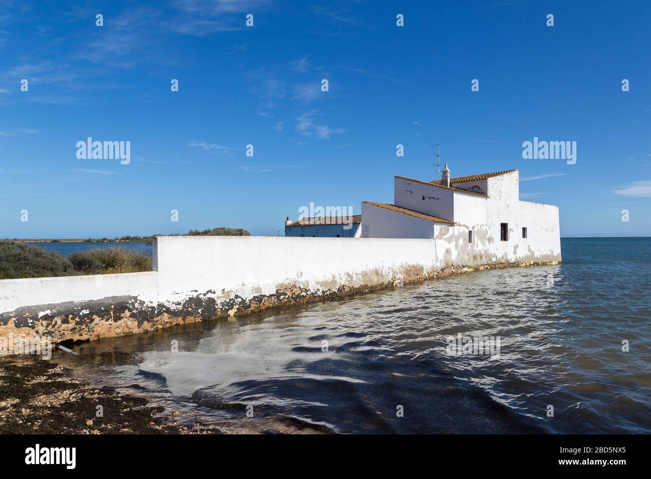 Moinho de Mare, Tidal Mill, Quinta de Marim, natürlichen Park Ria Formosa, Algarve, Portugal Stockfoto