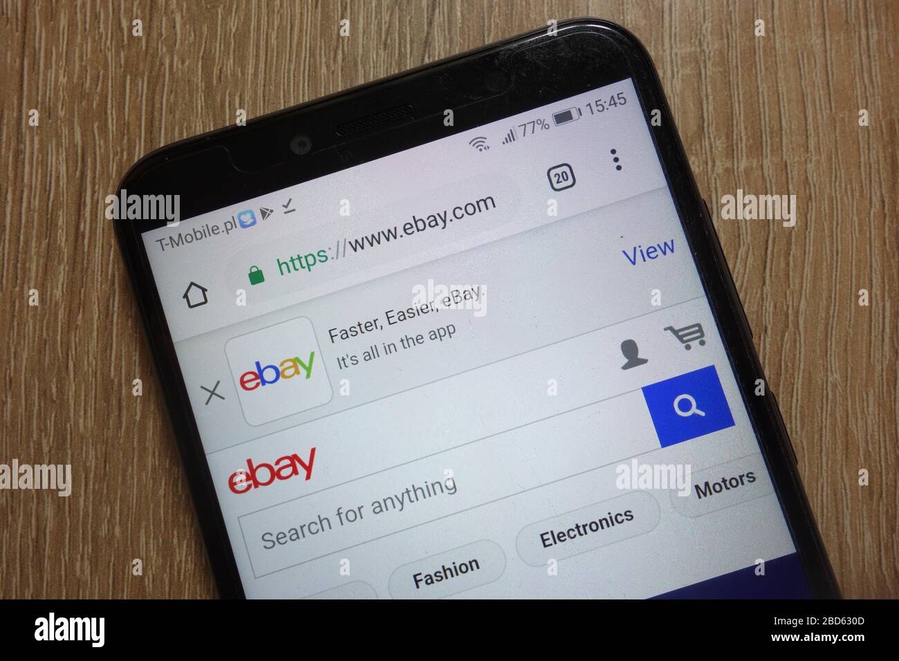 EBay-Website (www.ebay.com) auf dem Smartphone angezeigt Stockfoto