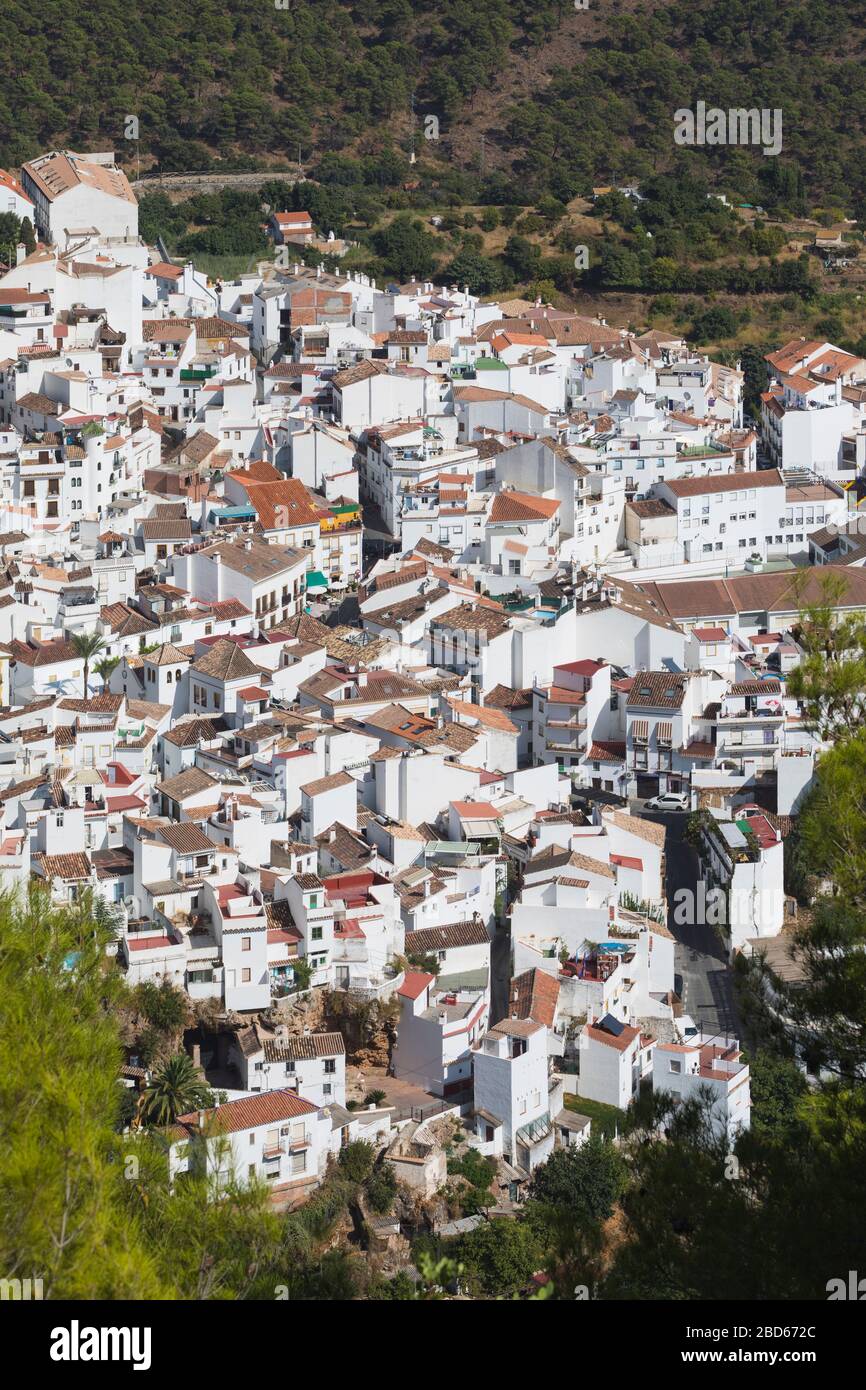 Ojen, im Landesinneren Costa del Sol, Provinz Málaga, Spanien. Stockfoto